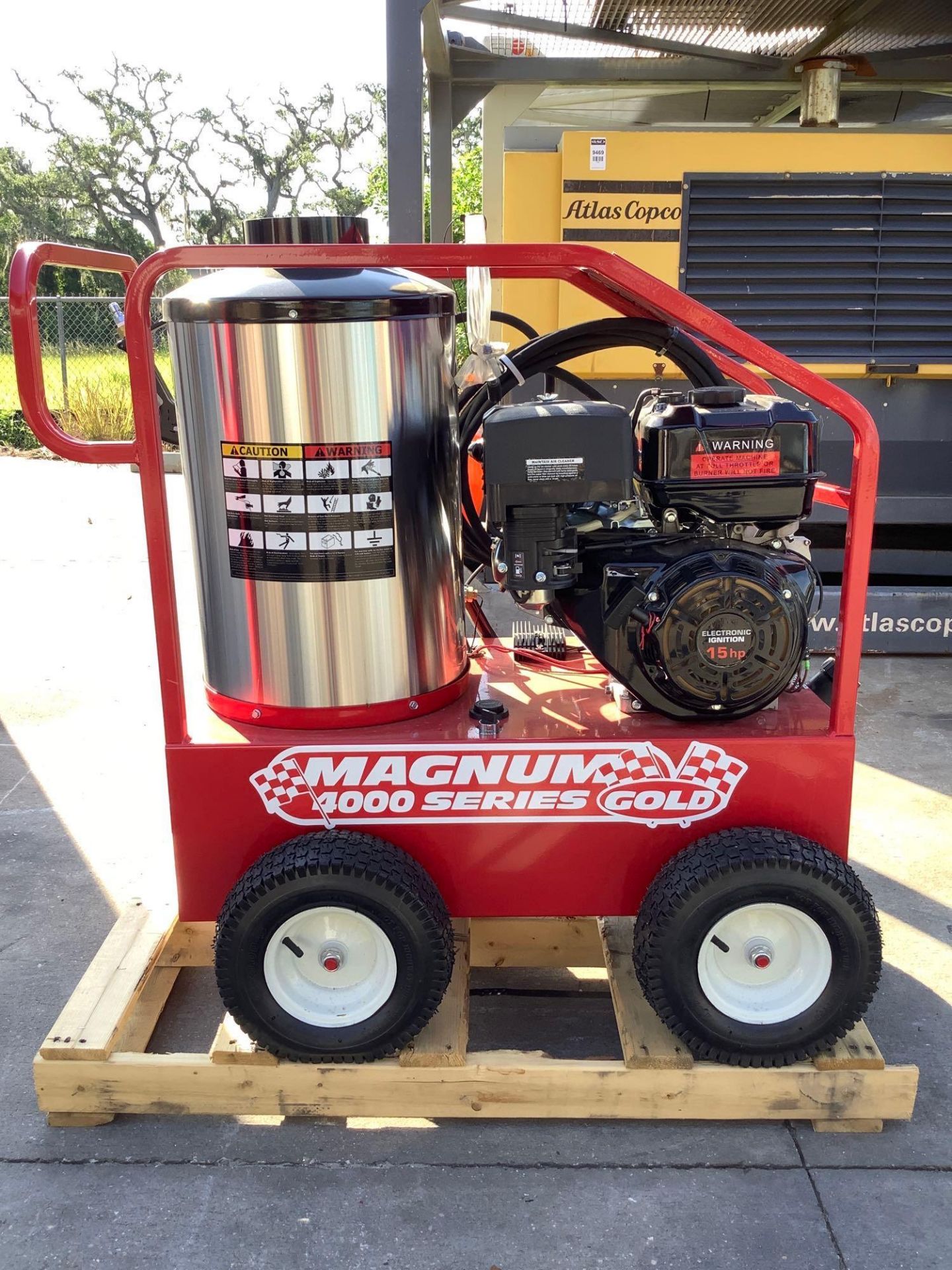 UNUSED 2022 MAGNUM 4000 SERIES GOLD HOT WATER PRESSURE WASHER,DIESEL GAS POWER, ELECTRIC START, APPR - Image 2 of 15