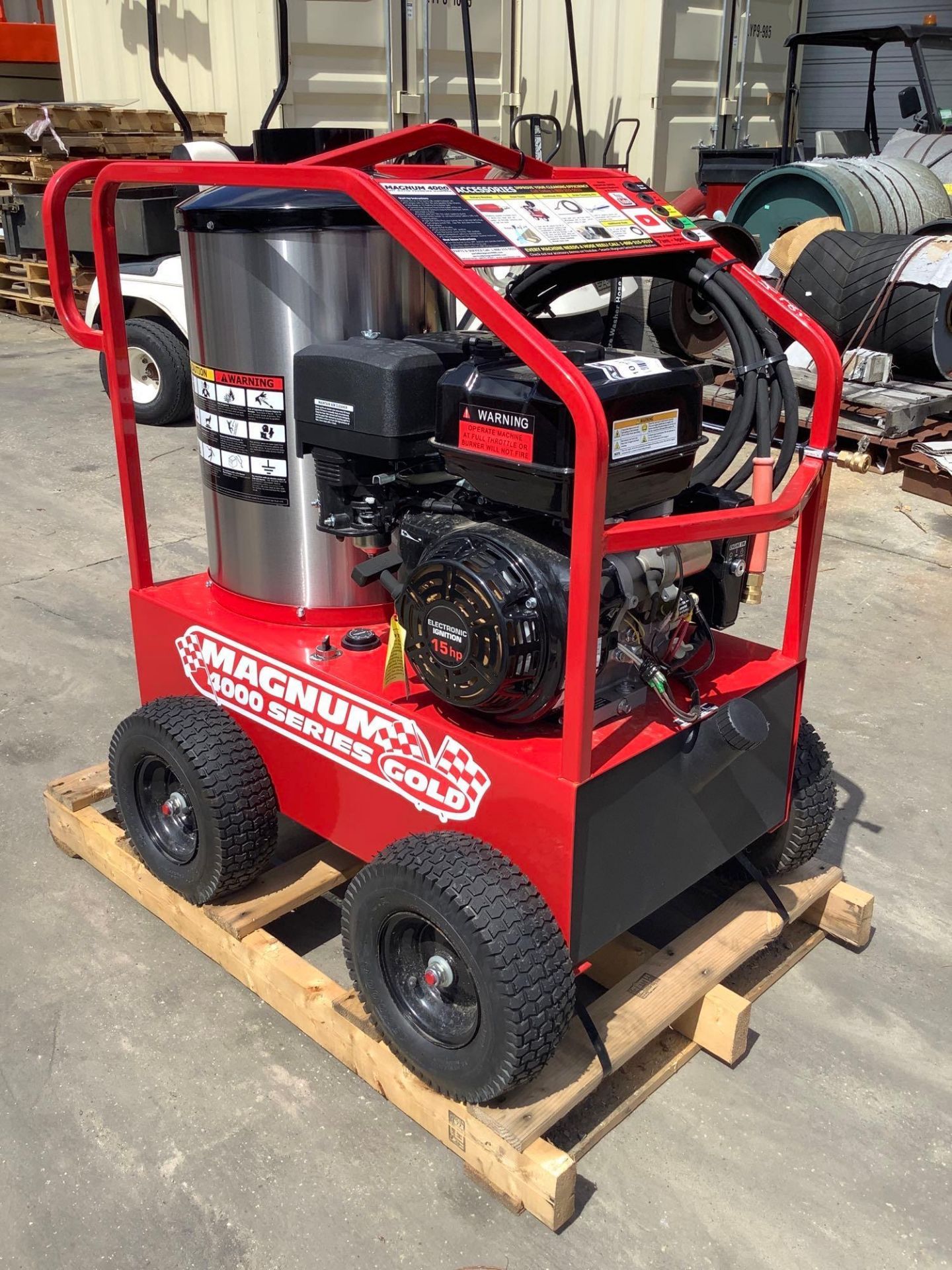 UNUSED 2022 MAGNUM 4000 SERIES GOLD HOT WATER PRESSURE WASHER,DIESEL GAS POWER, ELECTRIC START, APPR - Image 10 of 15