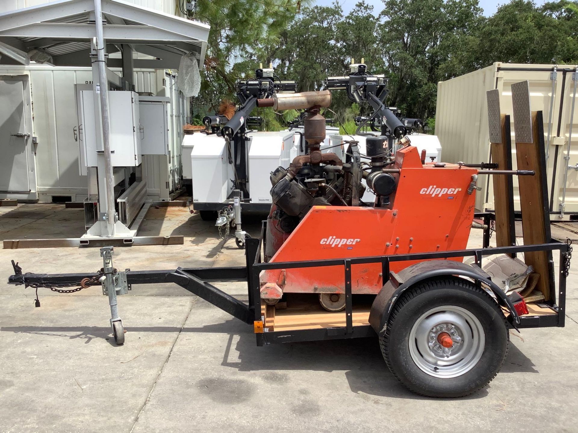 NORTON CLIPPER CONCRETE SAW MODEL C-65B-KET WITH TRAILER, GAS POWERED, WISCONSIN V465D1 ENGINE, TRAI - Image 3 of 29