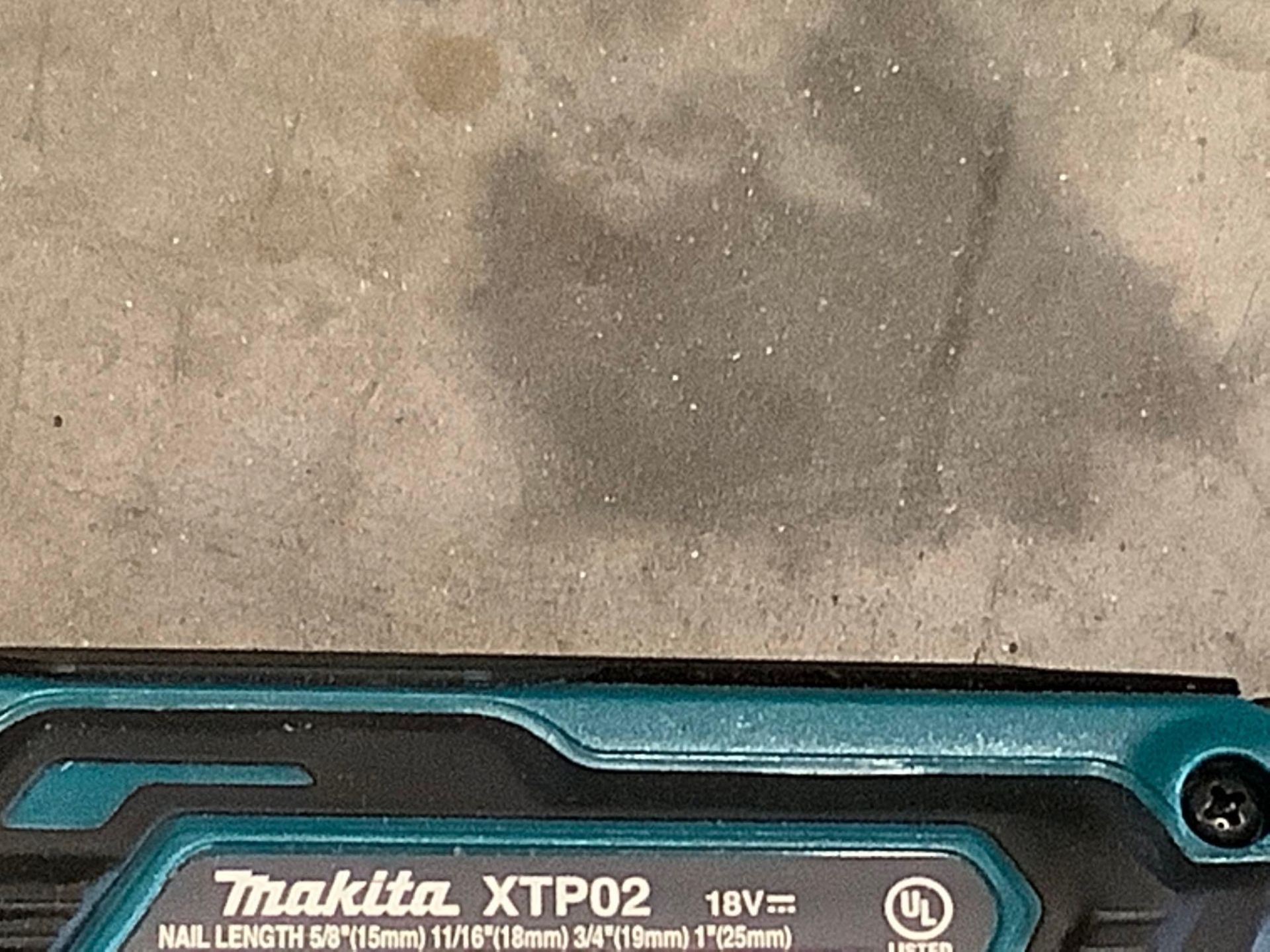 MAKITA 18V LITHIUM ION LXT CORDLESS PIN NAILER MODEL XTP02, RECONDITIONED, NO BATTERY - Image 6 of 8