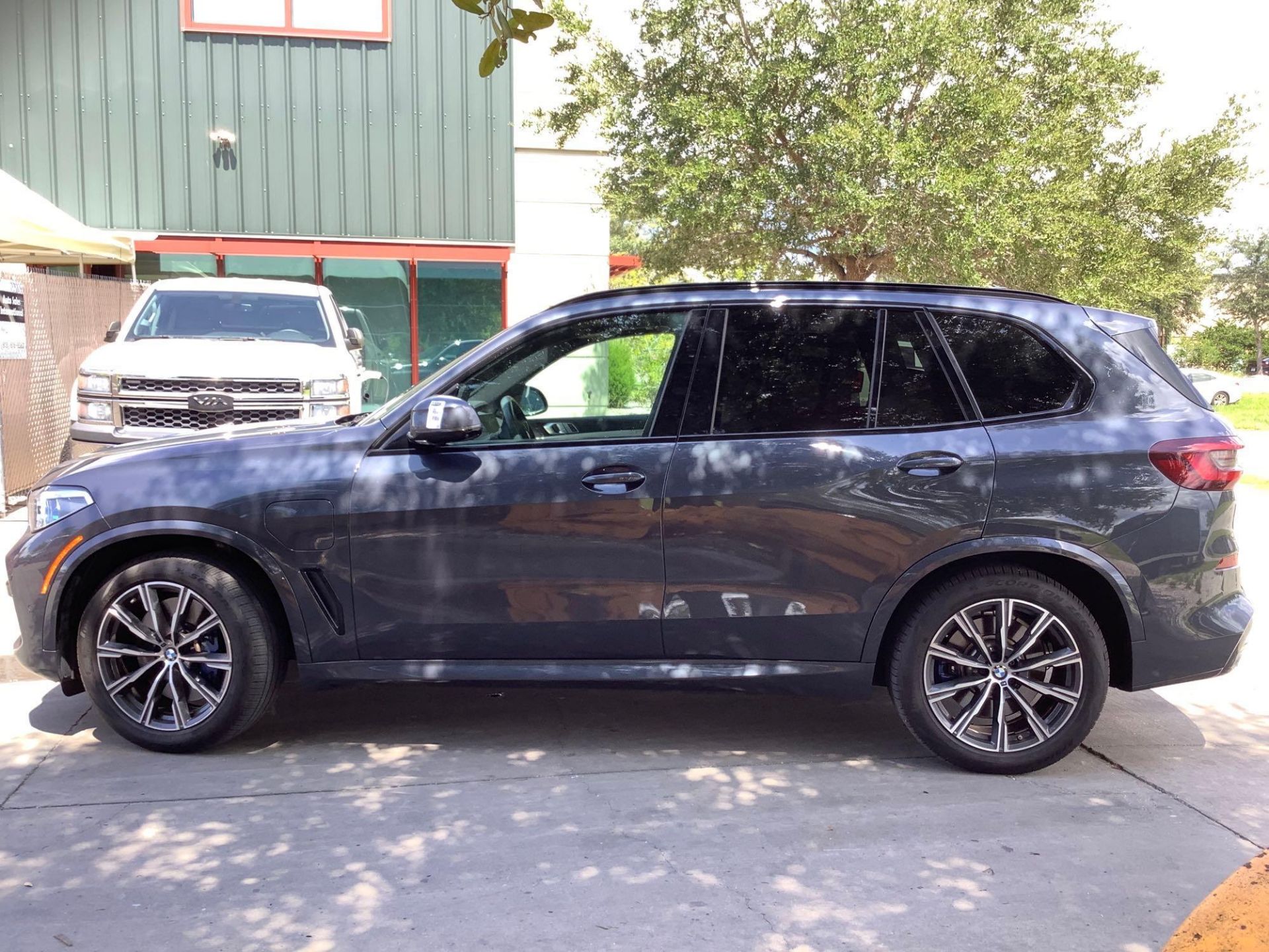 ***2021 BMW X5 XDRIVE45E HYBRID, AUTOMATIC, DRIVERS ASSISTANCE PRO PACKAGE, LUXURY SEATING PACKAGE 2 - Image 5 of 52