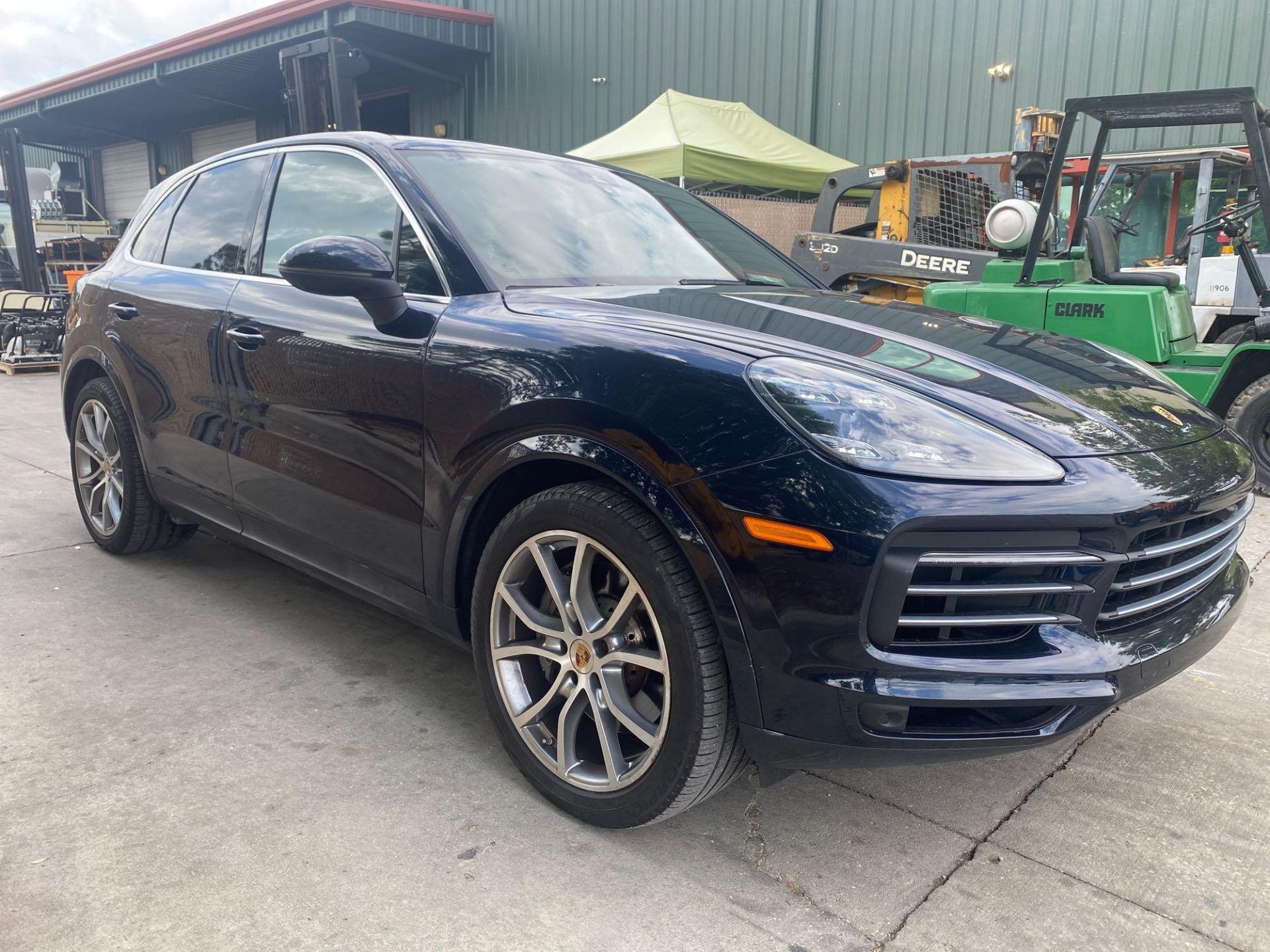 ***2019 PORSCHE CAYENNE S AWD SUV, LEATHER SEATS, MOON ROOF, A/C & HEATED SEATS, 2 KEYS INCLUDED - Image 15 of 47