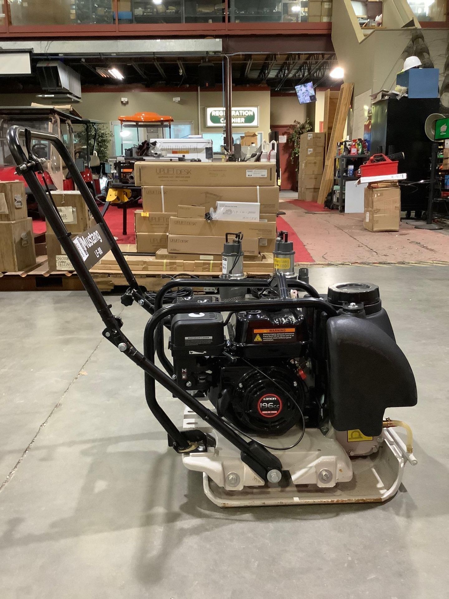 UNUSED MUSTANG LF-88 PLATE COMPACTOR WITH LONCIN 196cc ENGINE, GAS POWERED - Image 7 of 12