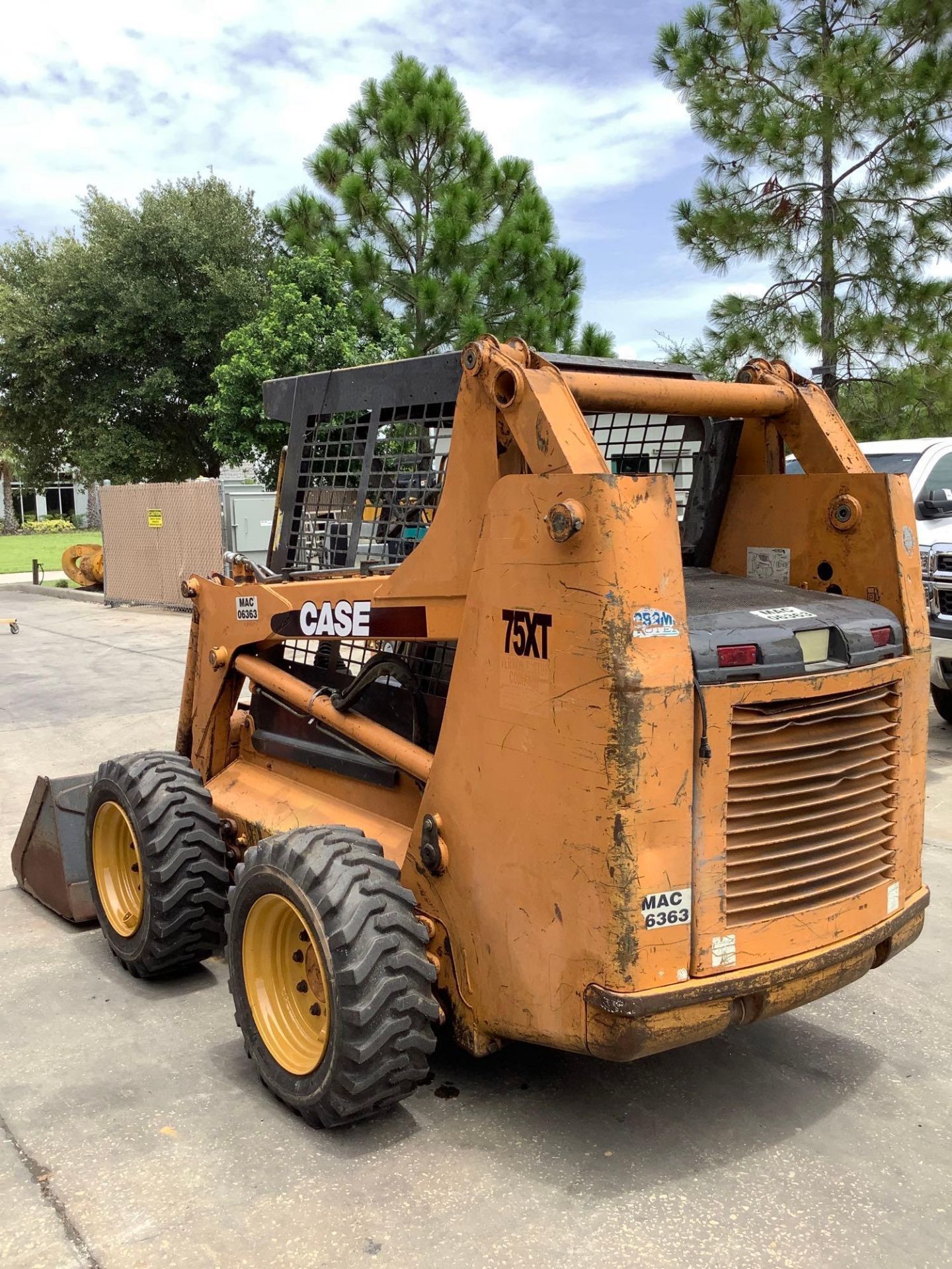 CASE SKID STEER MODEL 75XT, DIESEL, BUCKET APPROX 73” W, RUNS AND OPERATES - Image 5 of 22