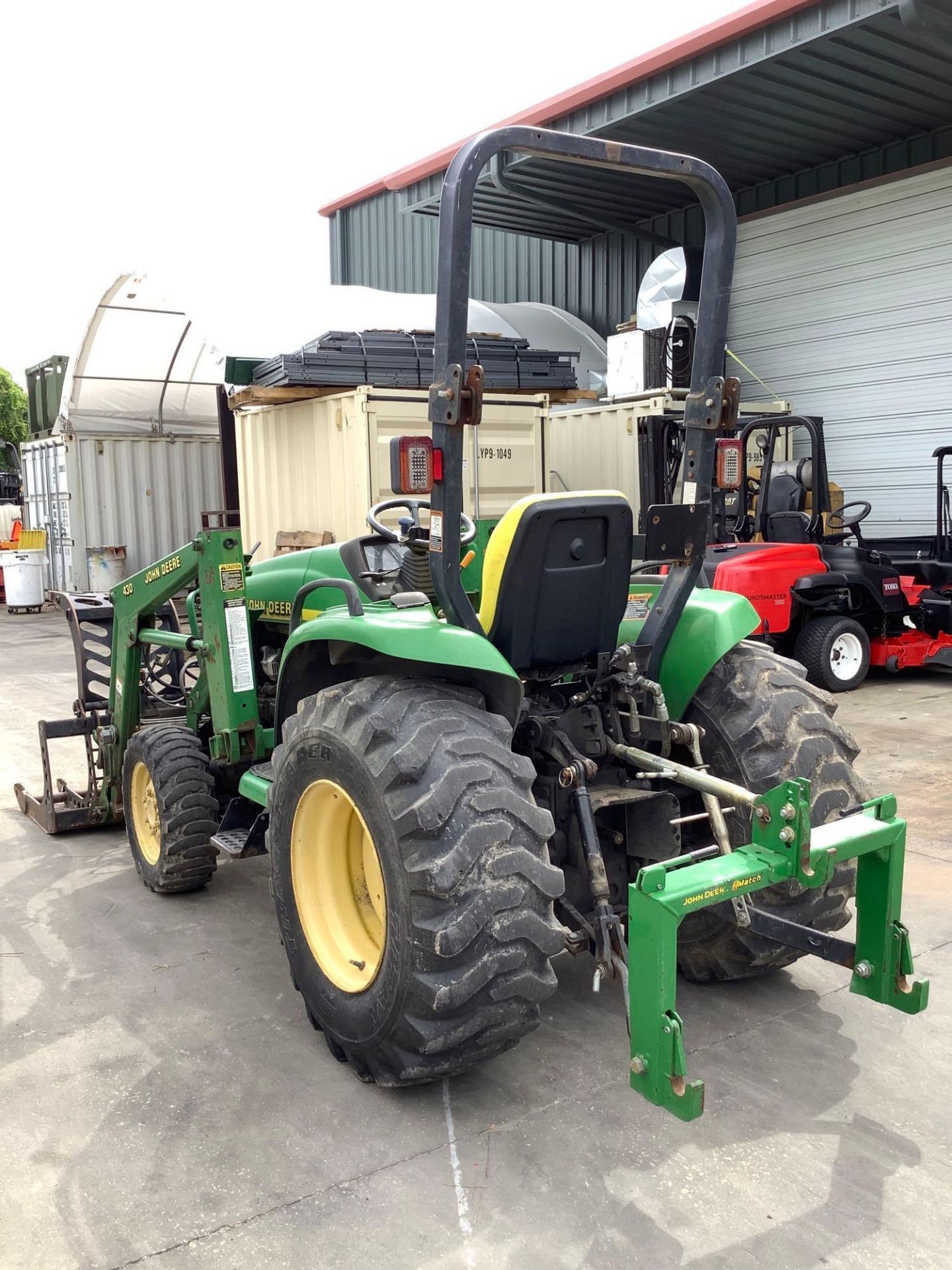 JOHN DEERE TRACTOR MODEL 4300, DIESEL, JOHN DEERE 430 QUICK ATTACH LOADER ON FRONT WITH GRAPPLE BUCK - Image 7 of 14