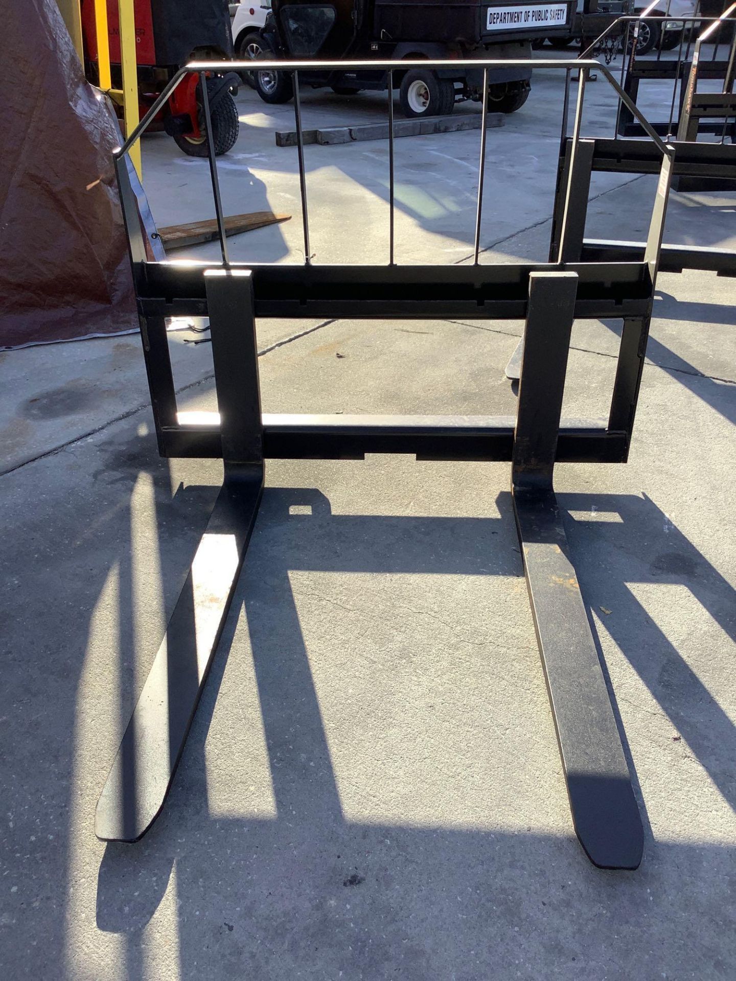 UNUSED TOMAHAWK  ATTACHMENT, APPROX 45" WIDTH , APPROX 48'' FORKS - Image 2 of 6