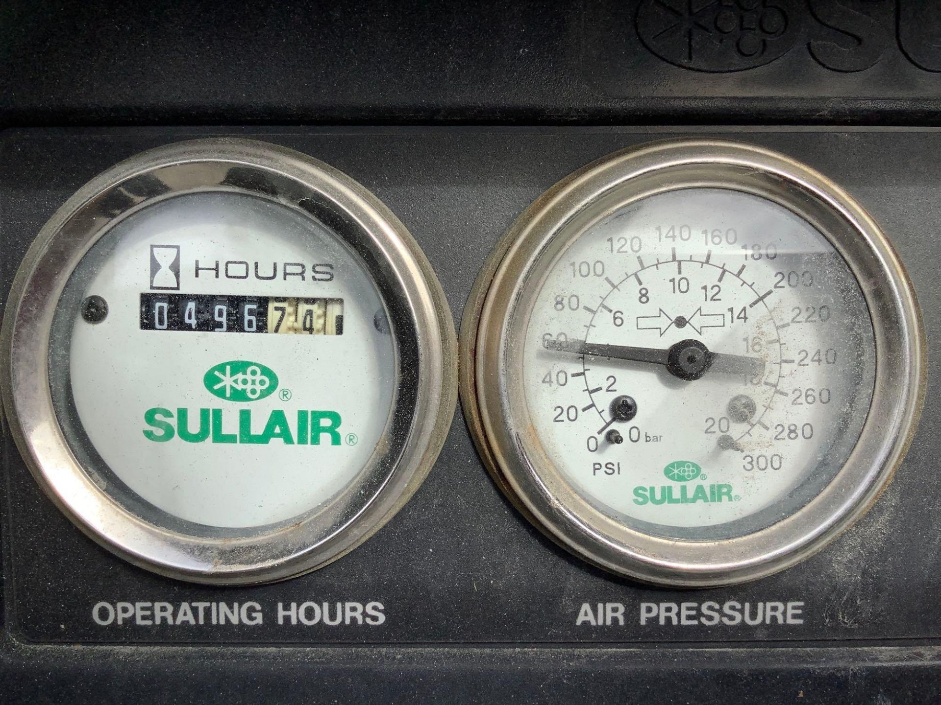 SULLAIR AIR COMPRESSOR MODEL 185 JD, DIESEL, JOHN DEERE ENGINE, TOW BEHIND, APPROX RATED CAPACITY 18 - Image 12 of 24