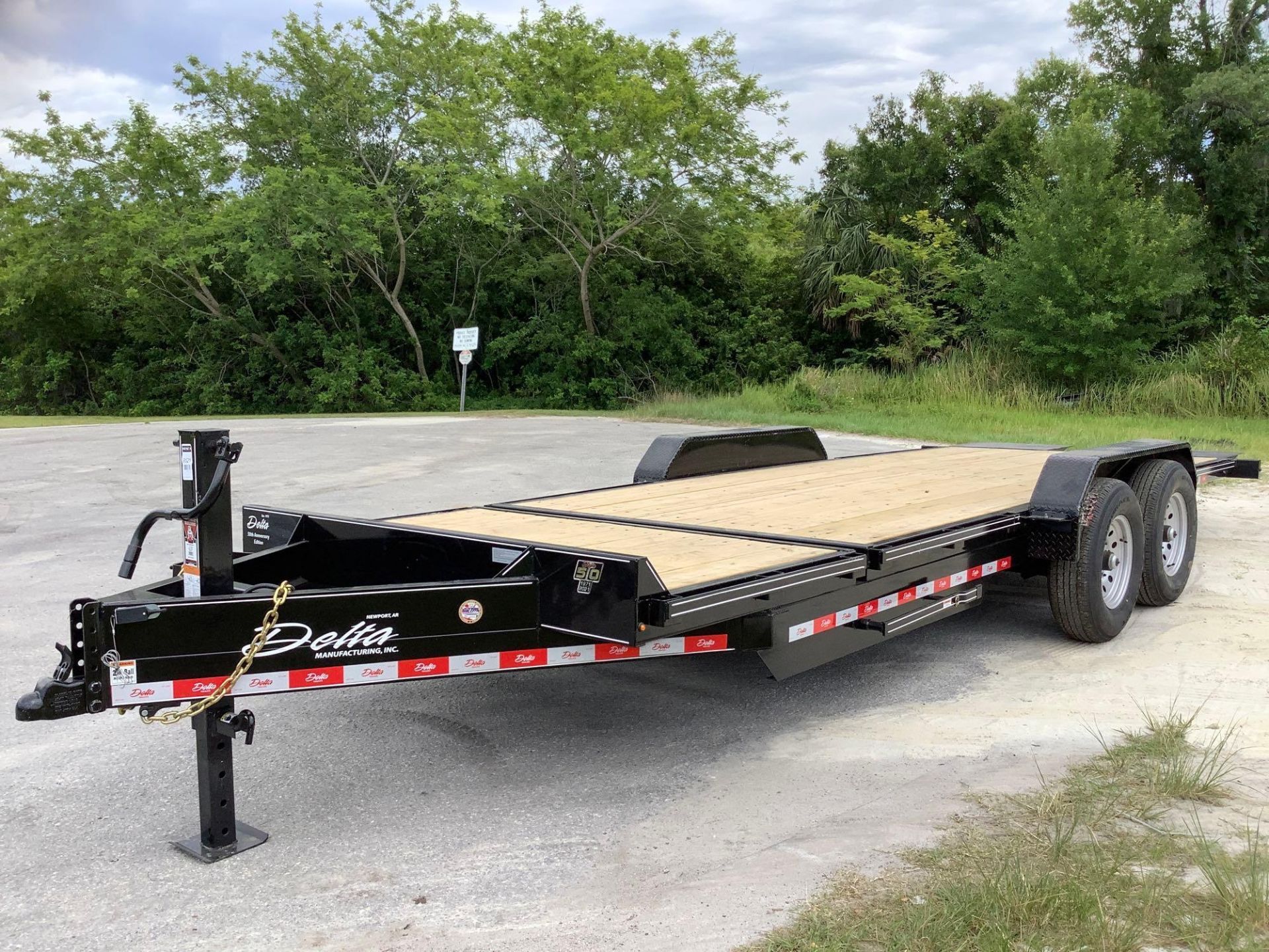 ***UNUSED 2022 DELTA TILT TRAILER, APPROX GVWR 14000LBS, APPROX 22FT LONG x 82” WIDE, ELECTRIC BRAKE