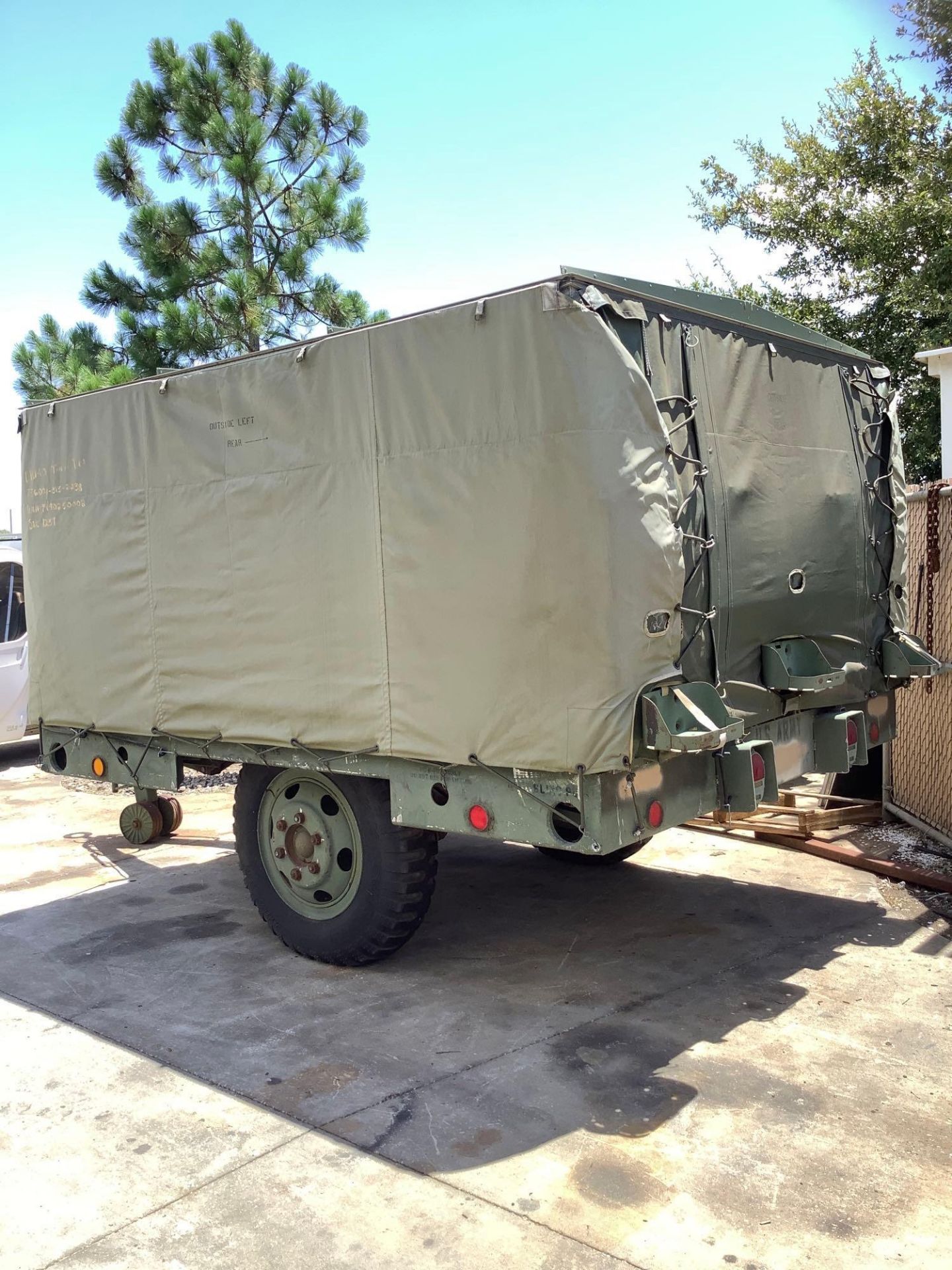 ***ATLANTIC INDUSTRIES FIELD KITCHEN MODEL MKT-90 TRAILER MOUNTED ON CHASSIS 1 1/2 TON 2 WHEEL TRAIL - Image 5 of 25