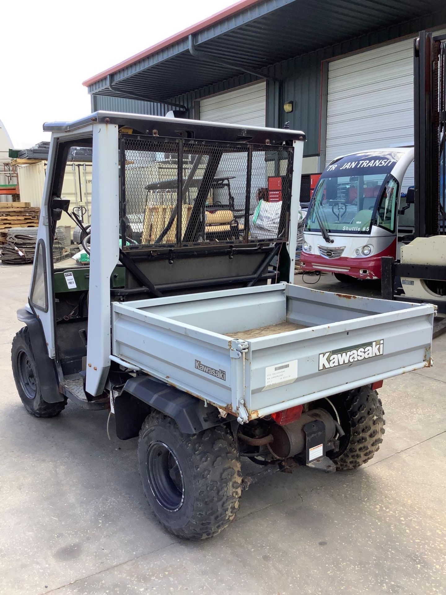 KAWASAKI MULE 550 ATV TYPE KAF300C, GAS POWERED, MANUAL DUMP BED, RUNS & OPERATES - Image 7 of 14