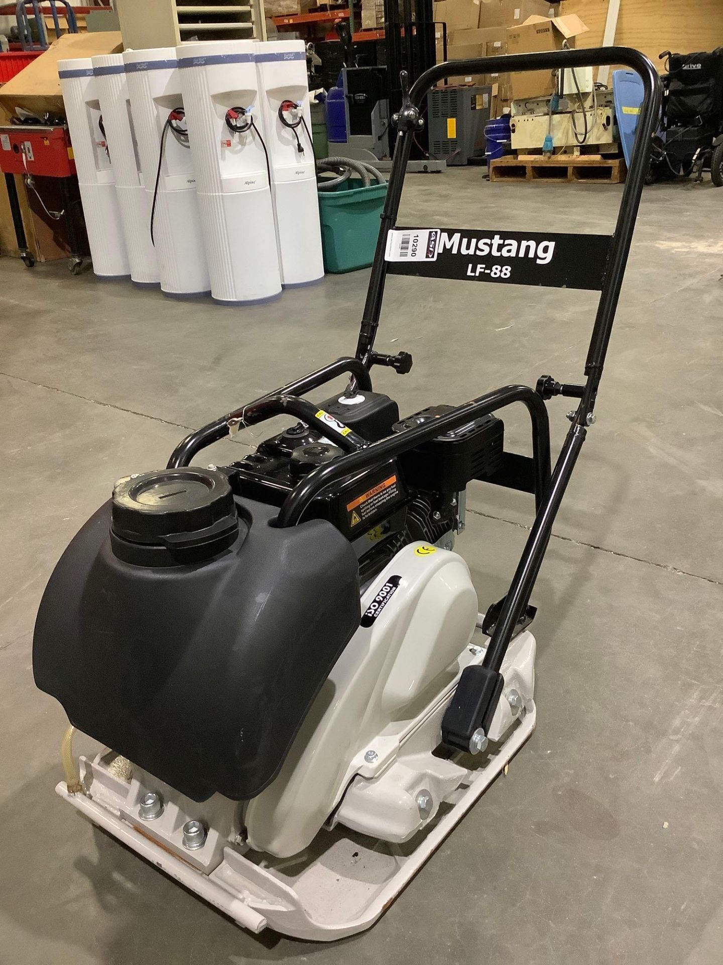 UNUSED MUSTANG LF-88 PLATE COMPACTOR WITH LONCIN 196cc ENGINE, GAS POWERED