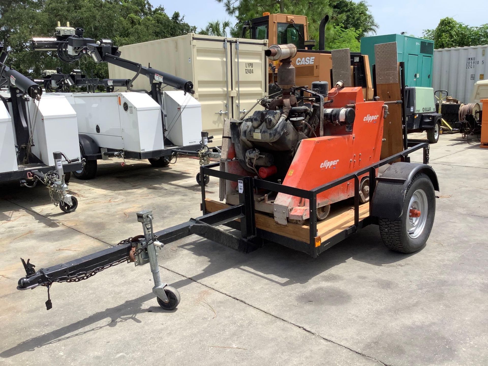 NORTON CLIPPER CONCRETE SAW MODEL C-65B-KET WITH TRAILER, GAS POWERED, WISCONSIN V465D1 ENGINE, TRAI