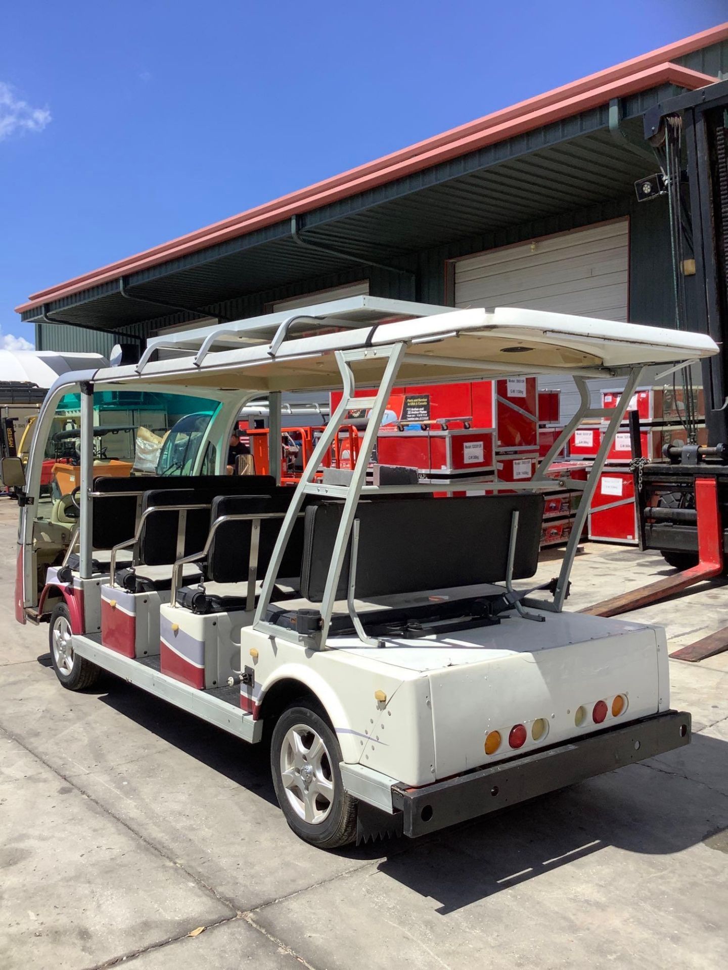 2015 STAR EV SHUTTLE CART MODEL STAR-BN72-11-AC-ADS, ELECTRIC, SOLA PANEL ATTACHED, DOME LIGHTS & SP - Image 9 of 28