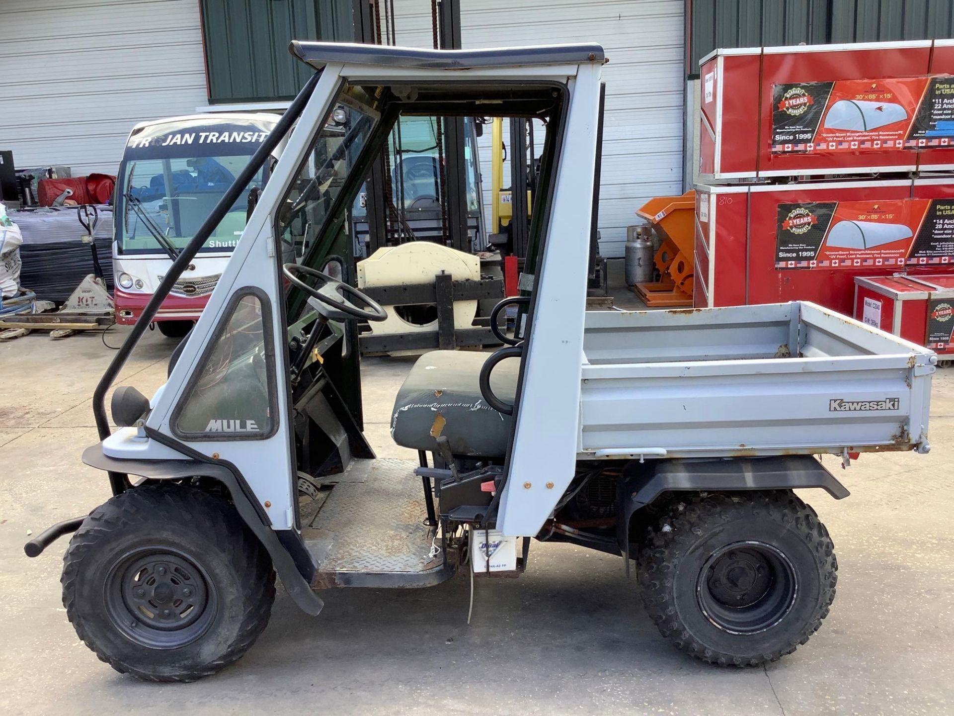 KAWASAKI MULE 550 ATV TYPE KAF300C, GAS POWERED, MANUAL DUMP BED, RUNS & OPERATES - Image 8 of 14