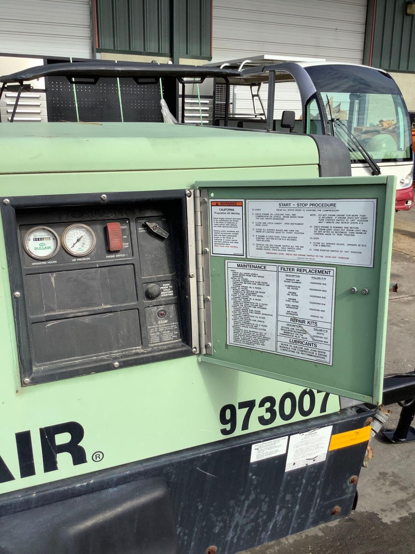 SULLAIR AIR COMPRESSOR MODEL 185 JD, DIESEL, JOHN DEERE ENGINE, TOW BEHIND, APPROX RATED CAPACITY 18 - Image 10 of 24