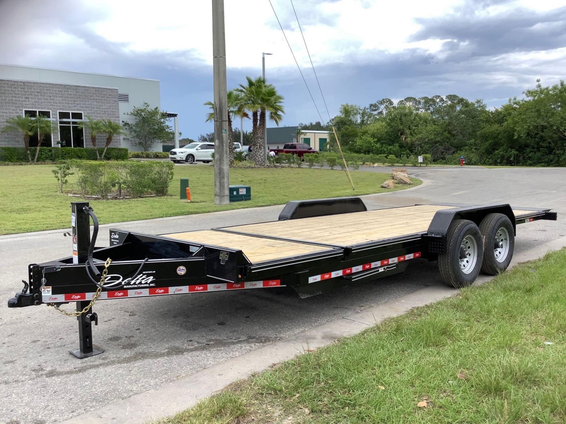 ***UNUSED 2022 DELTA TILT TRAILER, APPROX GVWR 14000LBS, APPROX 22FT LONG x 82” WIDE, ELECTRIC BRAKE
