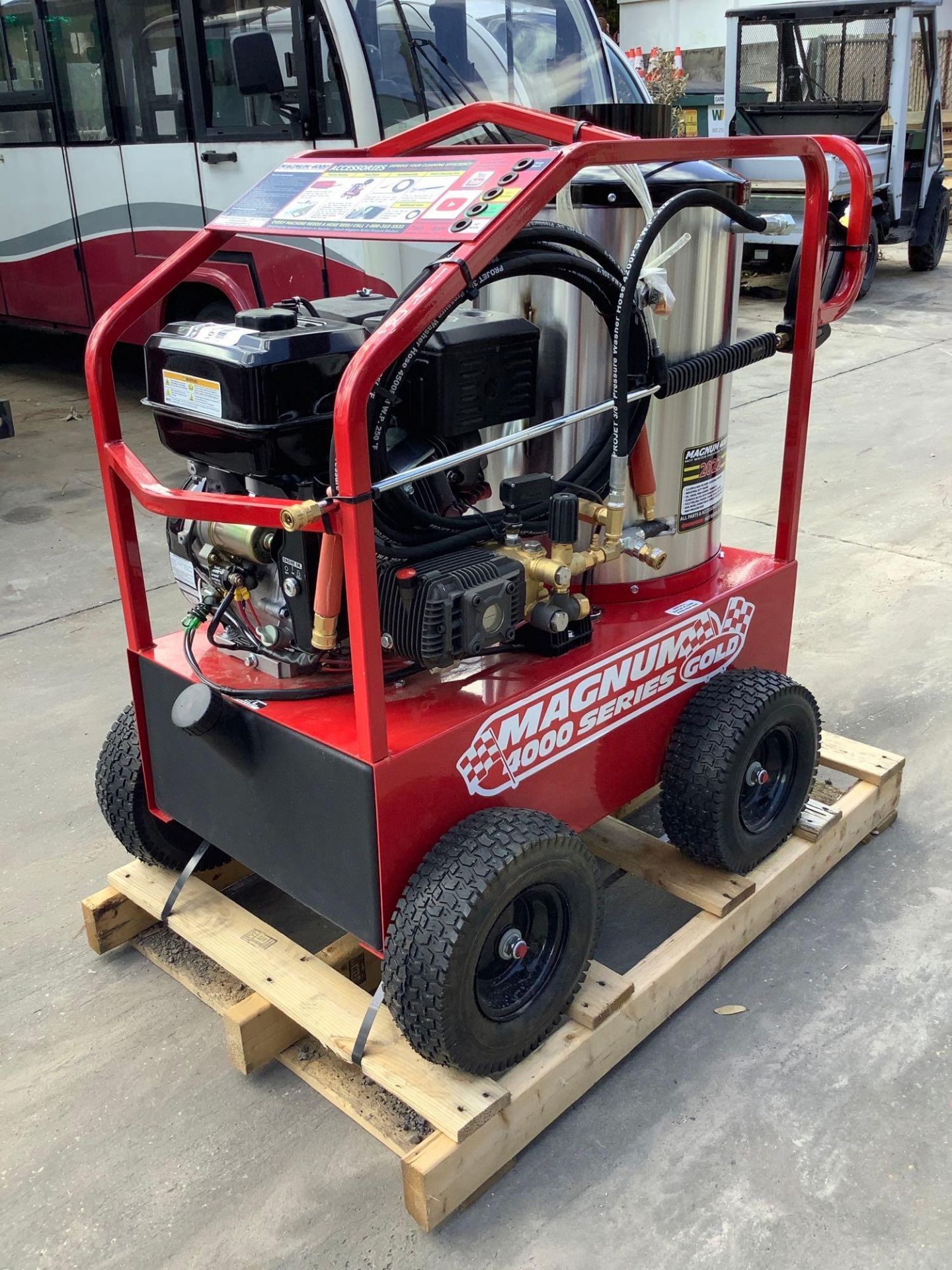 UNUSED 2022 MAGNUM 4000 SERIES GOLD HOT WATER PRESSURE WASHER,DIESEL GAS POWER, ELECTRIC START, APPR