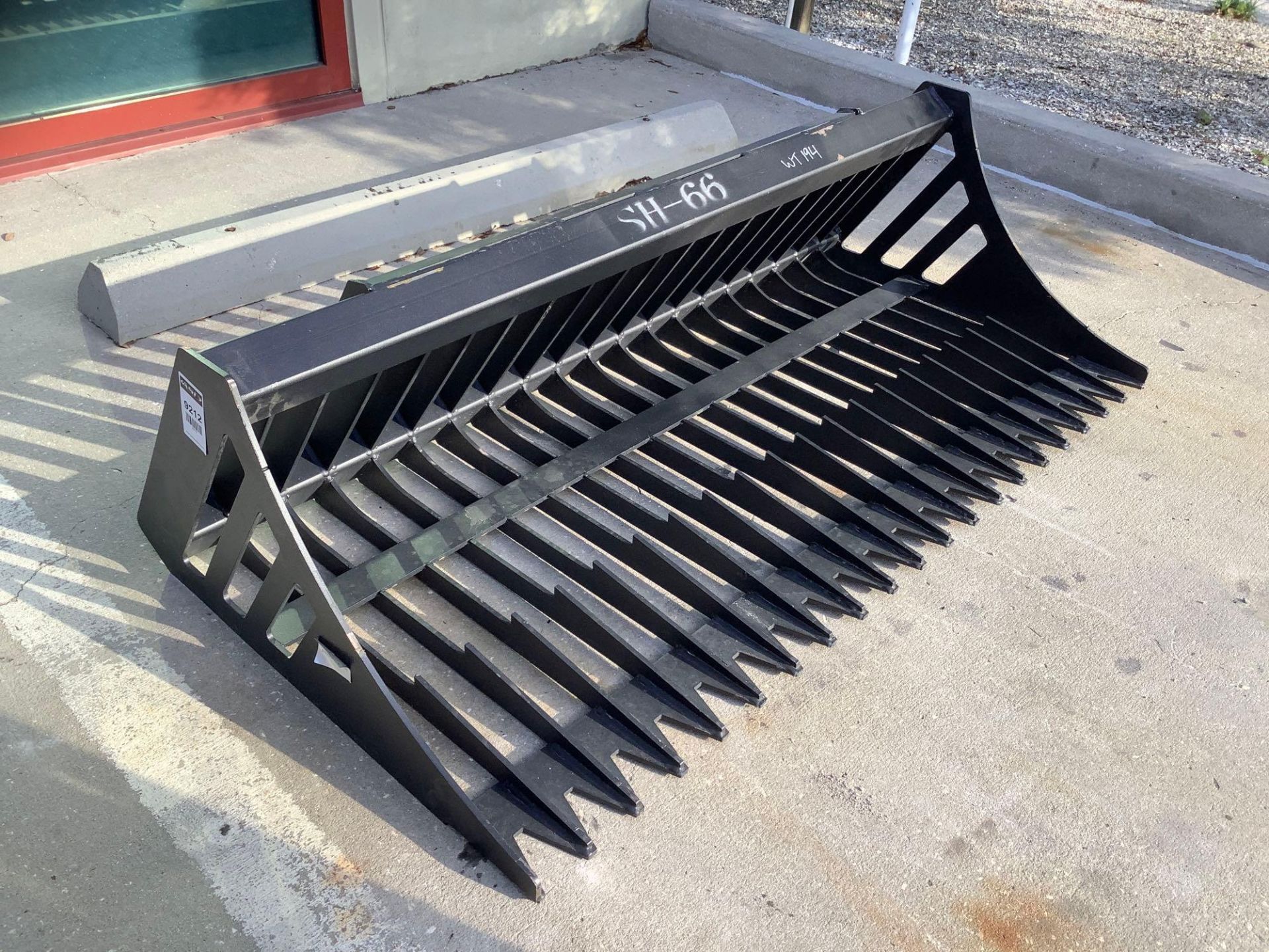 ROCK BUCKET ATTACHMENT FOR UNIVERSAL SKID STEER, APPROX 66” - Image 3 of 5