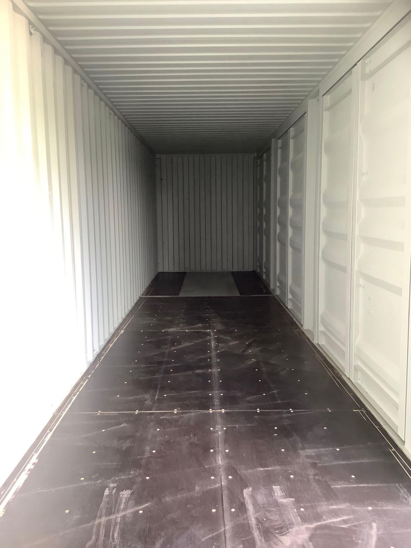 2022 40' STORAGE CONTAINER, APPROX 102" TALL x  96" WIDE x 40' DEEP - Image 7 of 8