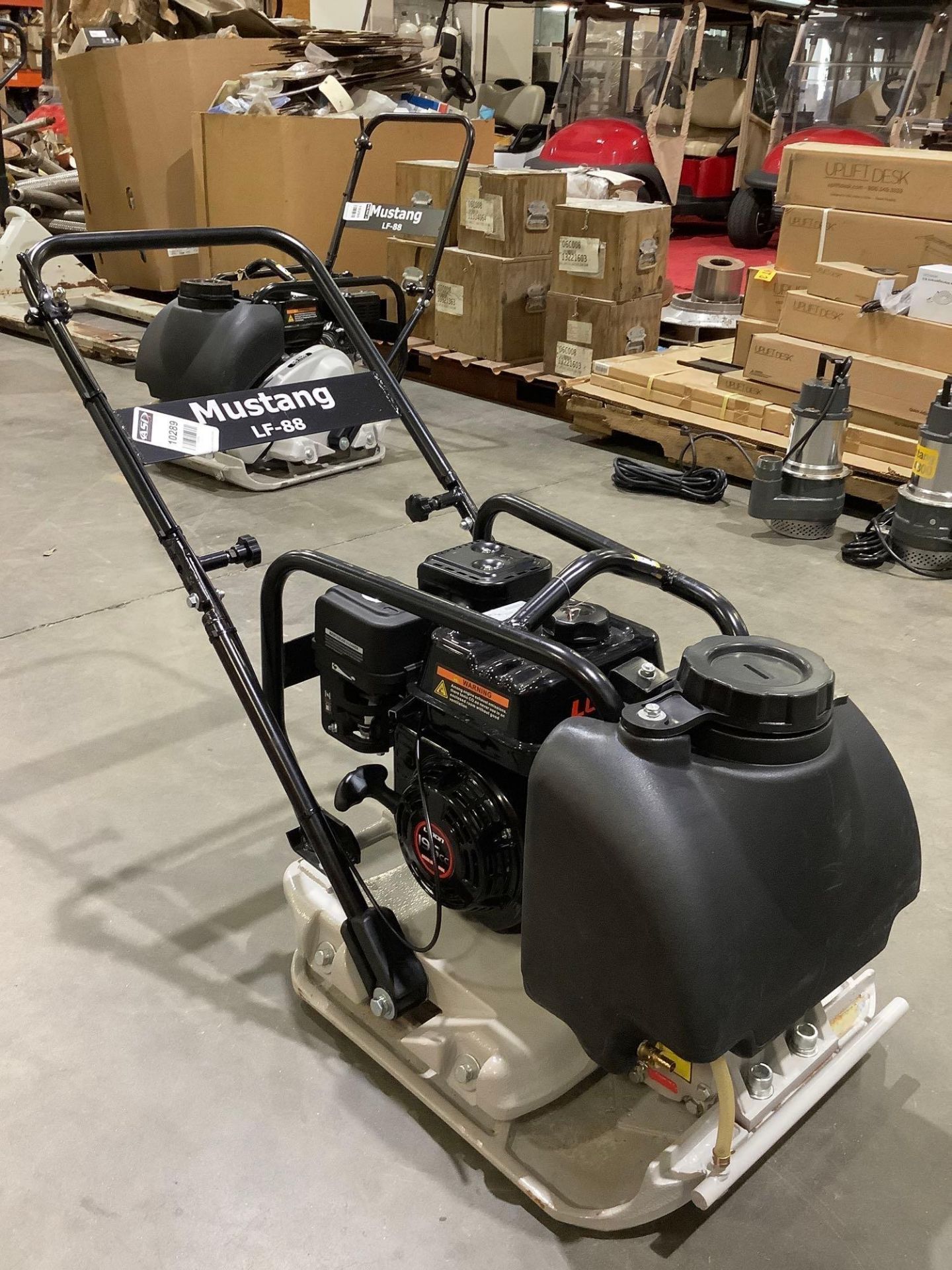 UNUSED MUSTANG LF-88 PLATE COMPACTOR WITH LONCIN 196cc ENGINE, GAS POWERED - Image 9 of 12