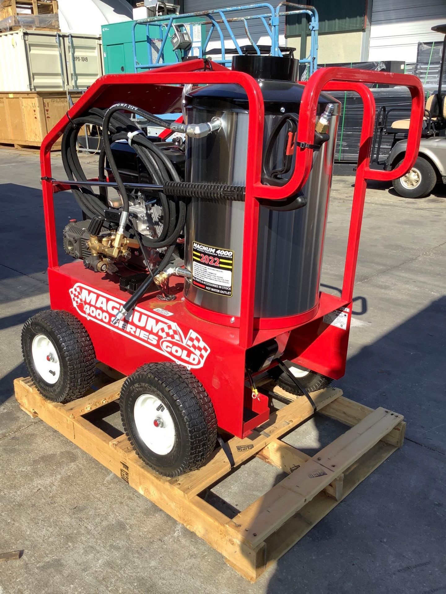 UNUSED 2022 MAGNUM 4000 SERIES GOLD HOT WATER PRESSURE WASHER,DIESEL GAS POWER, ELECTRIC START, APPR - Image 7 of 15