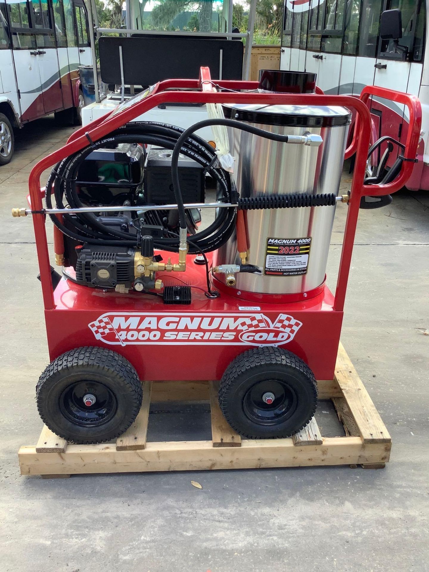 UNUSED 2022 MAGNUM 4000 SERIES GOLD HOT WATER PRESSURE WASHER,DIESEL GAS POWER, ELECTRIC START, APPR - Image 2 of 15