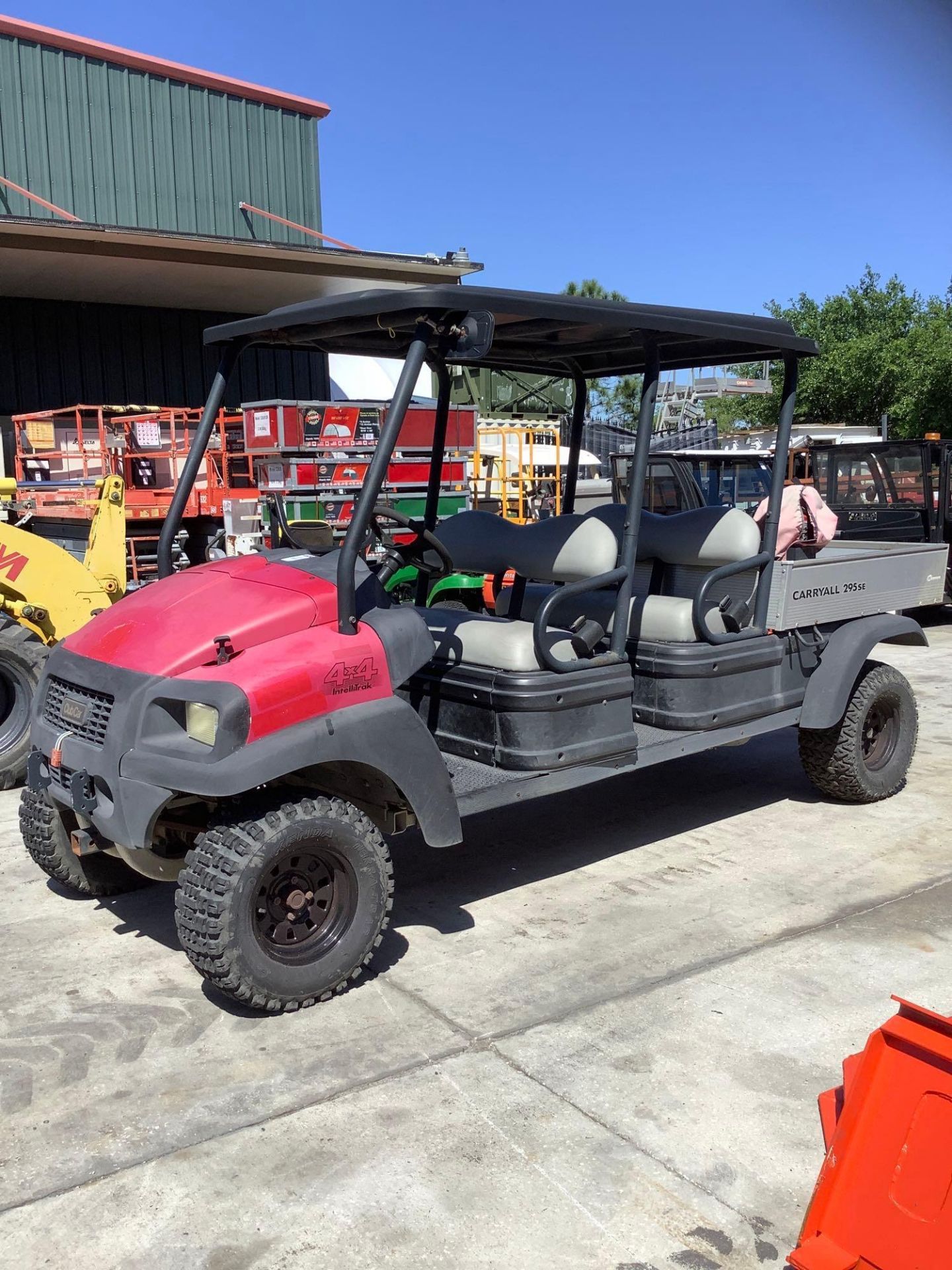 CLUB CAR CARYALL 295SE 4x4 INTELLITRAK GOLF CART, GAS POWERED , MANUAL DUMP BED, HITCH IN FRONT & BA - Image 12 of 19