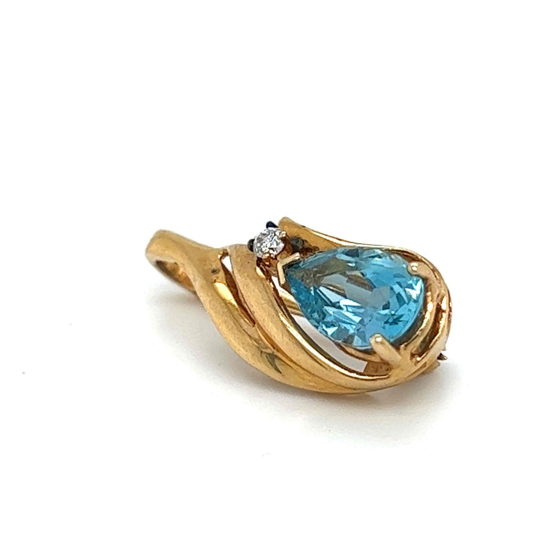 ESTATE BLUE TOPAZ PIN/PENDANT 14K GOLD