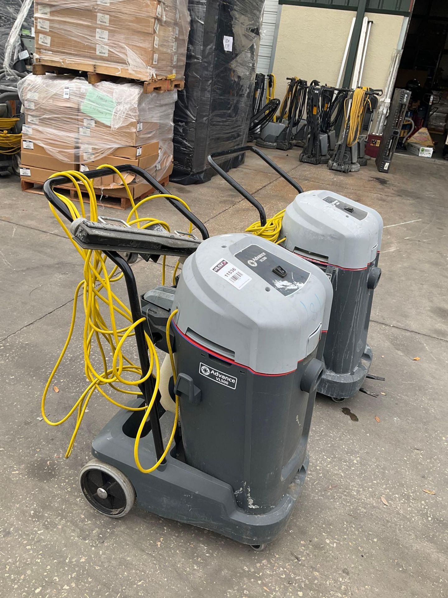 ( 2 ) ADVANCE COMMERCIAL DRY/WET VACUUM MODEL VL500 55-1 BDF US , ELECTRIC, APPROX 120 VOLTS, APPROX - Image 7 of 8