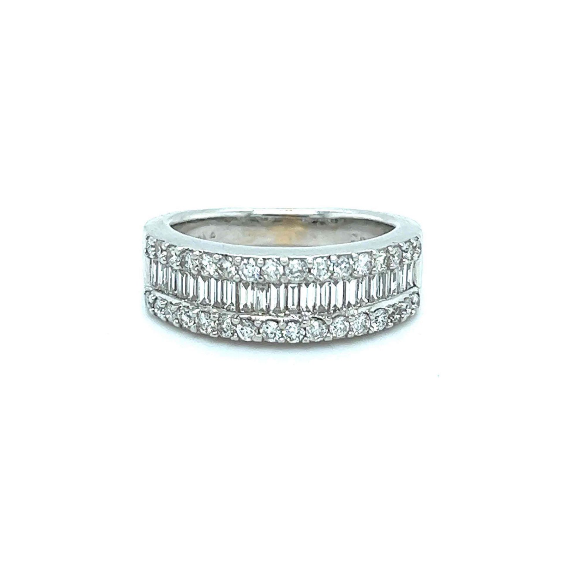 ESTATE BAGUETTE AND ROUND DIAMOND RING 18K WHITE GOLD