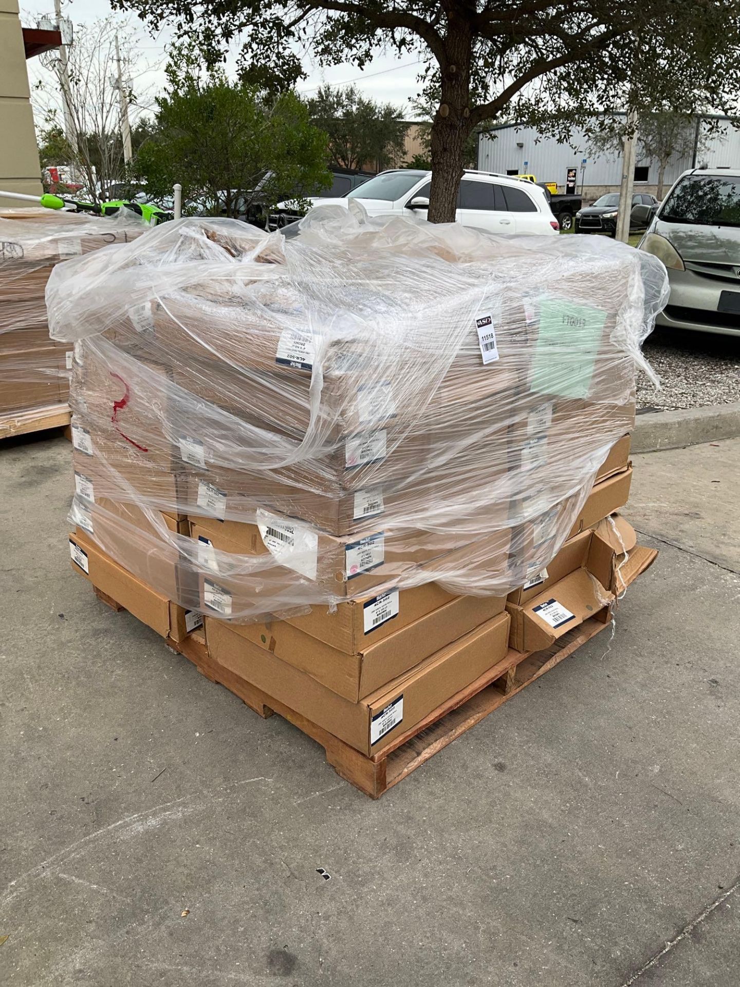 PALLET OF BURKE FLOORING 4CR-502 .080 BROWN VINYLE COVE ROLL, APPROX 4” x 100 LF, APPROX 32 BOXES