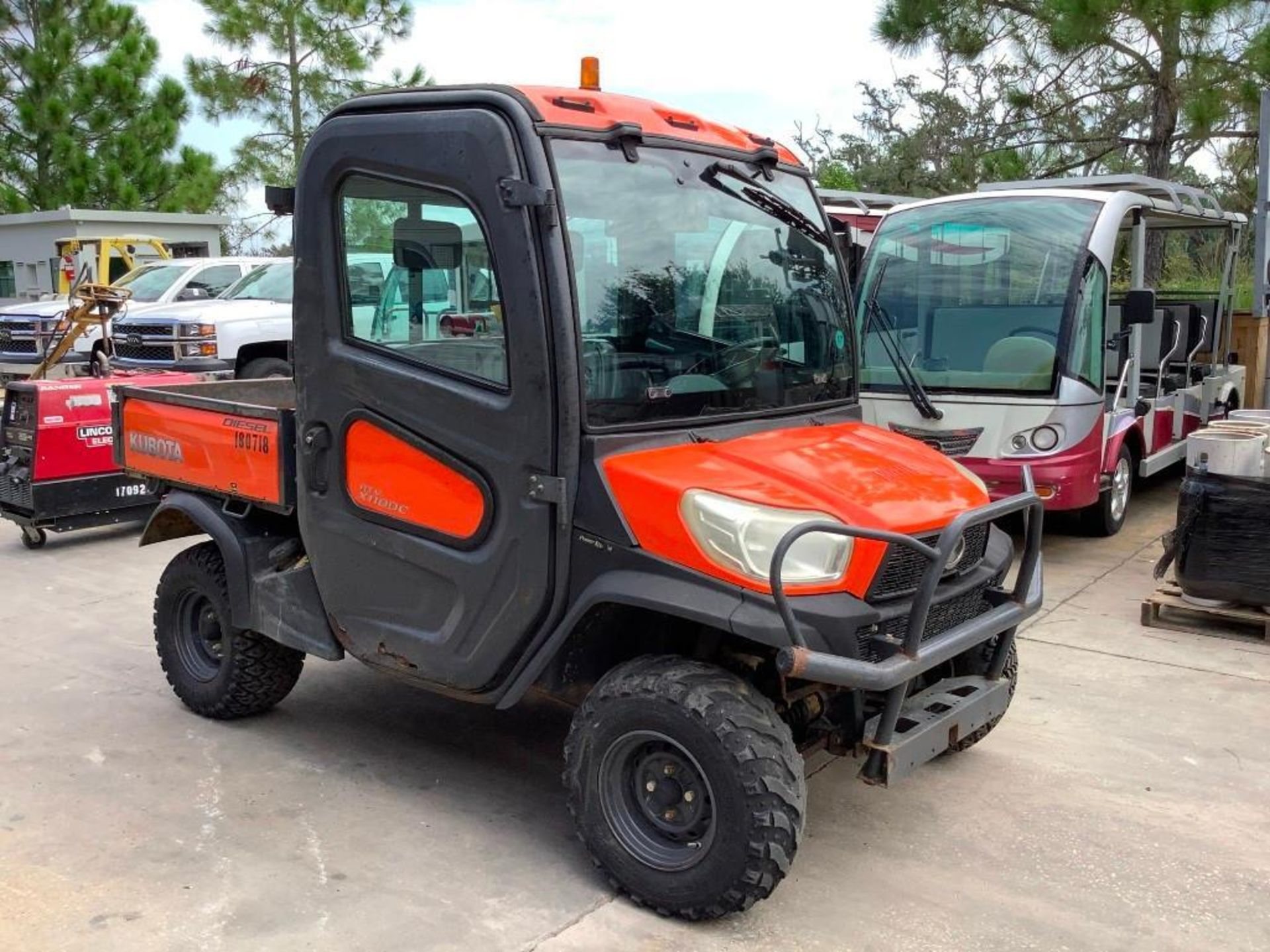 2016 KUBOTA UTV MODEL RTV - X1100C, DIESEL, ENCLOSED CAB, 4WD, HYDRAULIC DUMP BED , HITCH ON FRONT