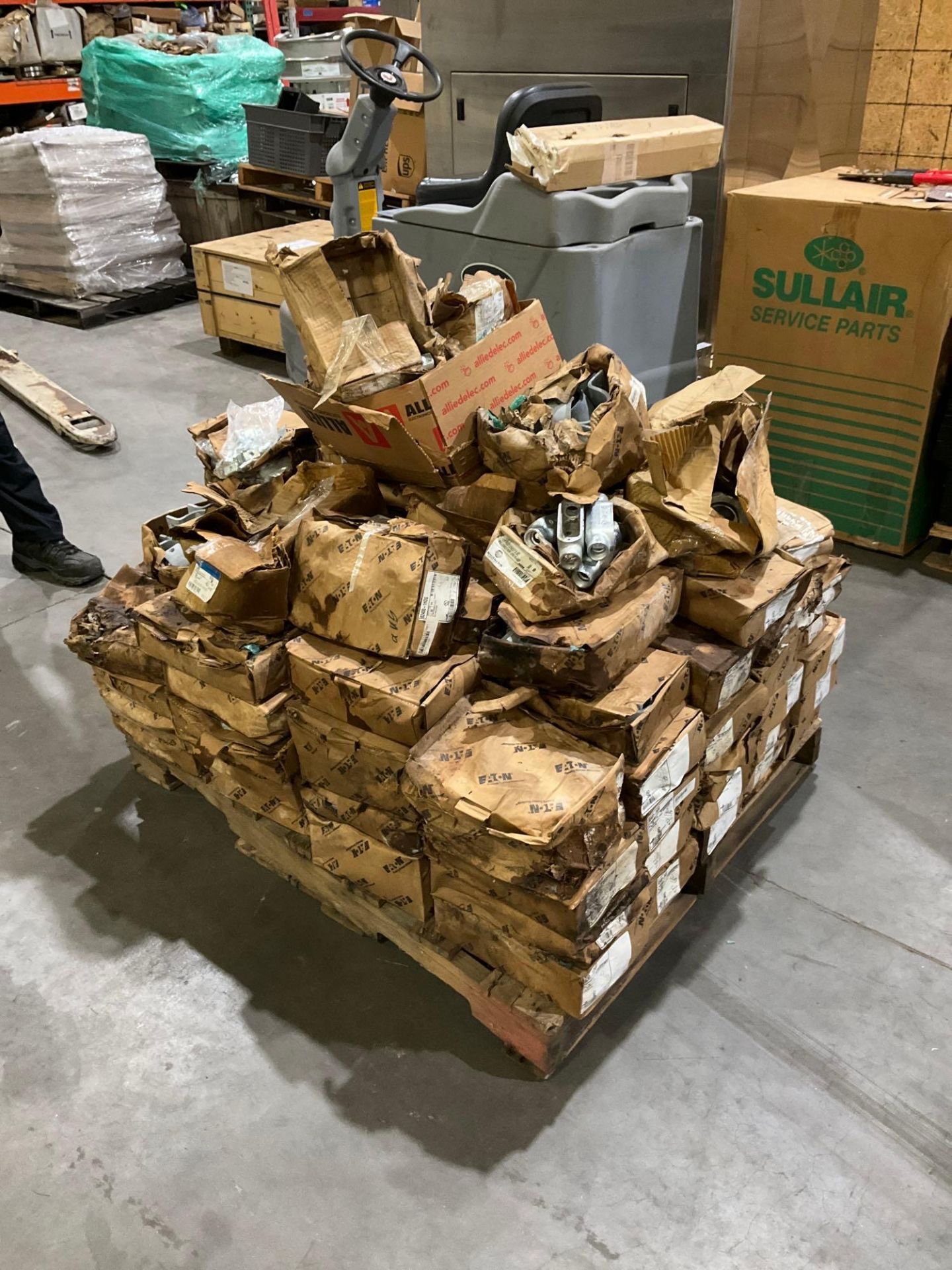 PALLET OF PIPE STRAPS , ASSORTED CONDUIT, ETC - Image 7 of 17