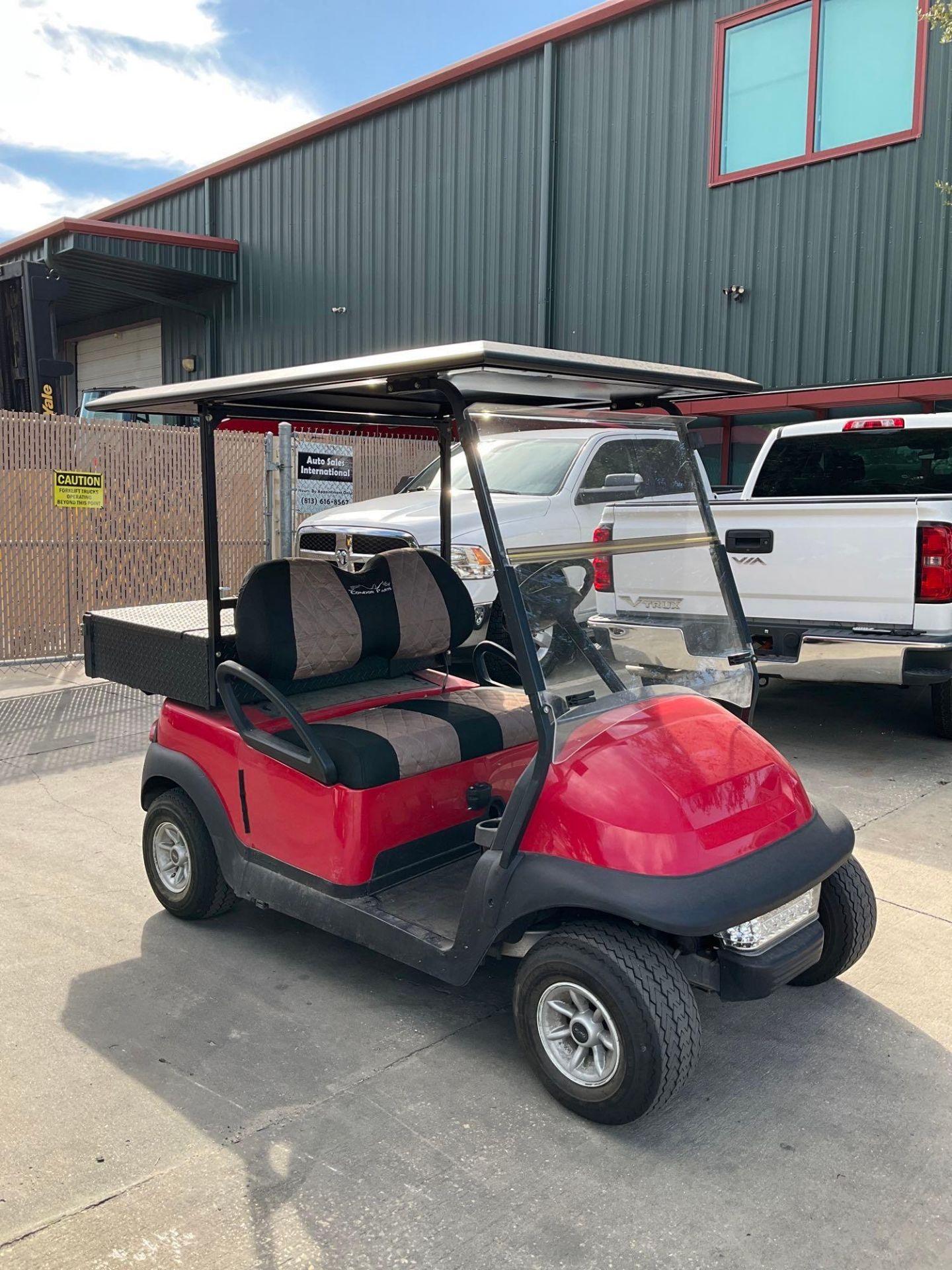 ***2014 CLUB CAR GOLF CART WITH SOLAR PANEL ROOF ATTACHED, ELECTRIC, UTILITY STORAGE BOX ATTACHED - Image 8 of 17