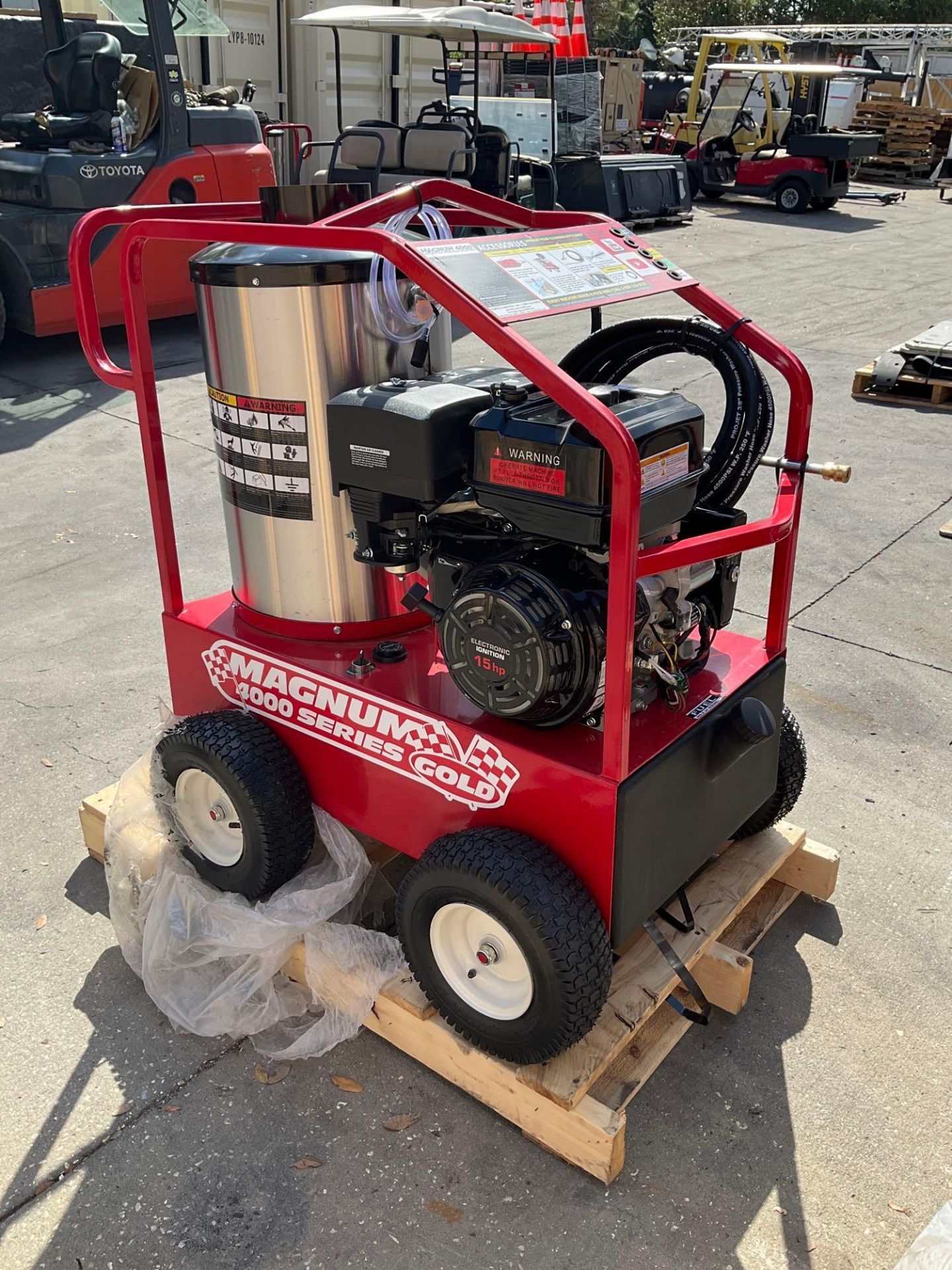 UNUSED 2022 MAGNUM 4000 SERIES GOLD HOT WATER PRESSURE WASHER,DIESEL GAS POWER, ELECTRIC START, APPR - Image 7 of 13