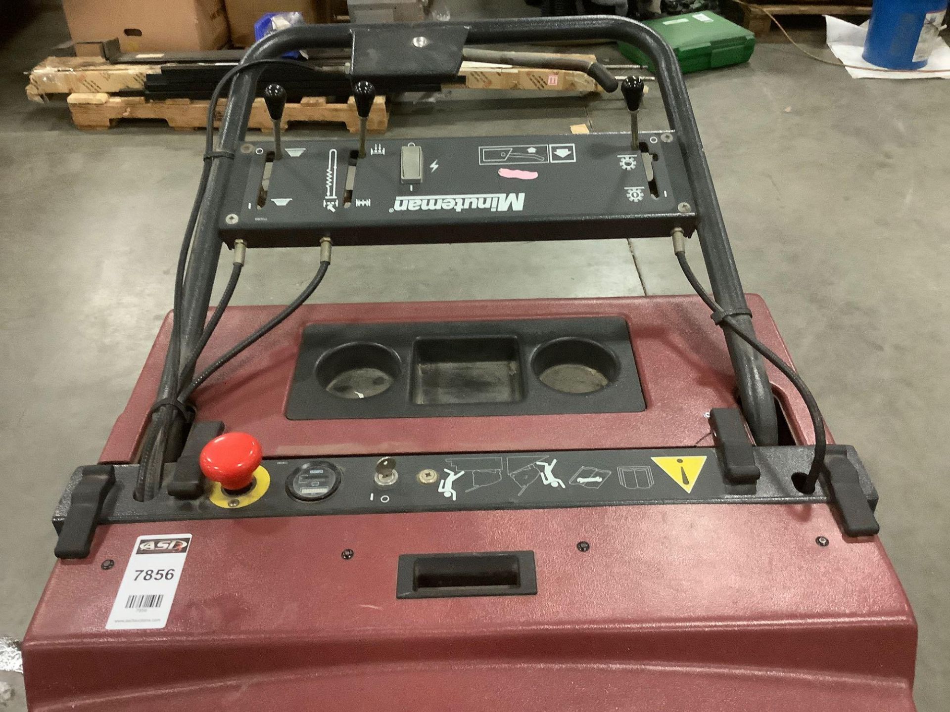 MINUTEMAN KLEEN SWEEP 35 FLOOR SWEEPER MODEL HM360000, ELECTRIC, APPROX DC VOLTS 12 - Image 8 of 9