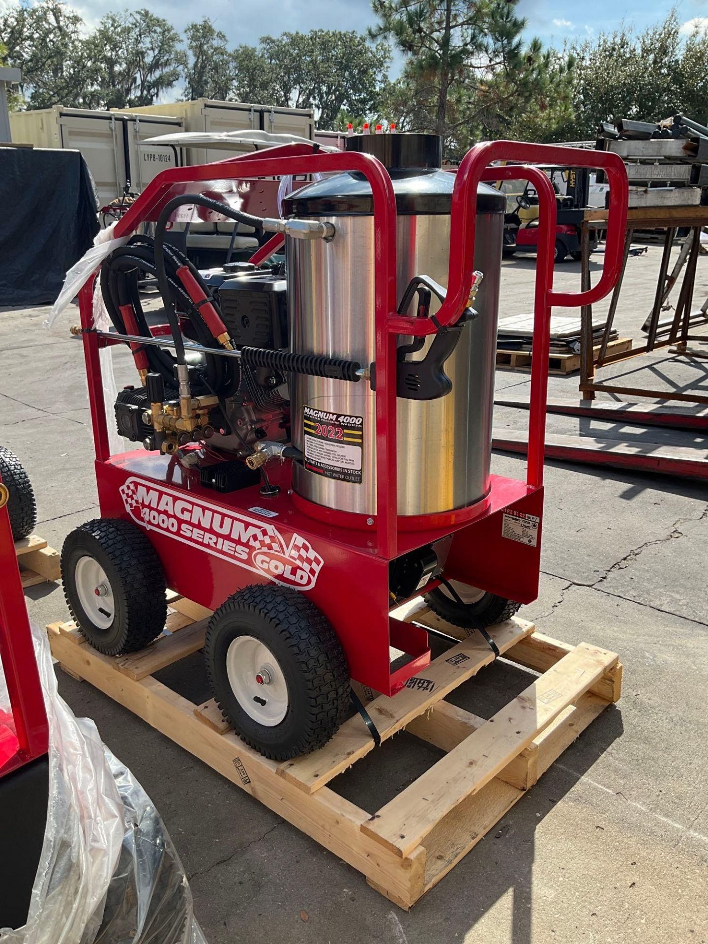 UNUSED 2022 MAGNUM 4000 SERIES GOLD HOT WATER PRESSURE WASHER,DIESEL GAS POWER, ELECTRIC START, APPR - Image 2 of 14