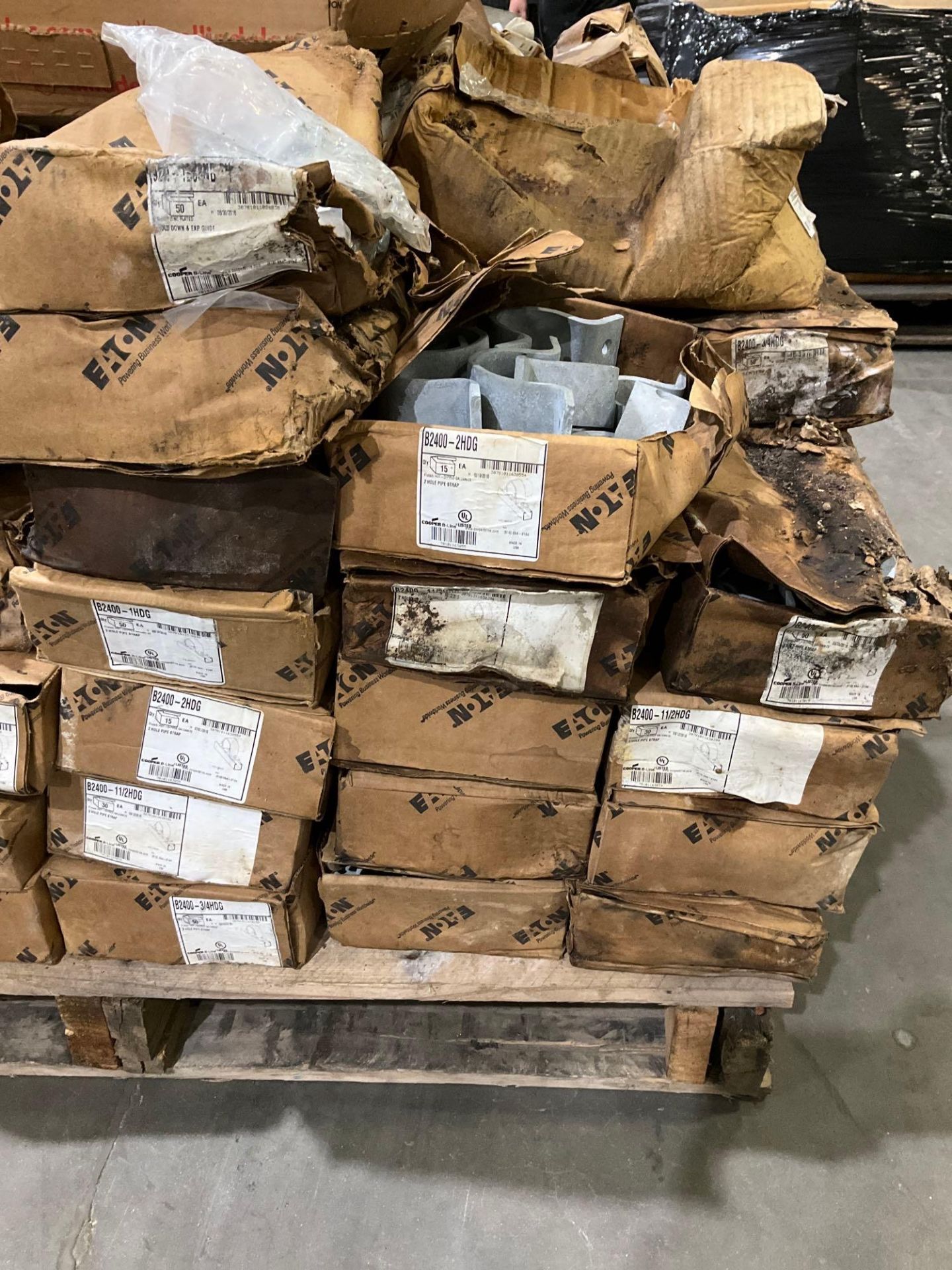 PALLET OF PIPE STRAPS , ASSORTED CONDUIT, ETC - Image 13 of 17