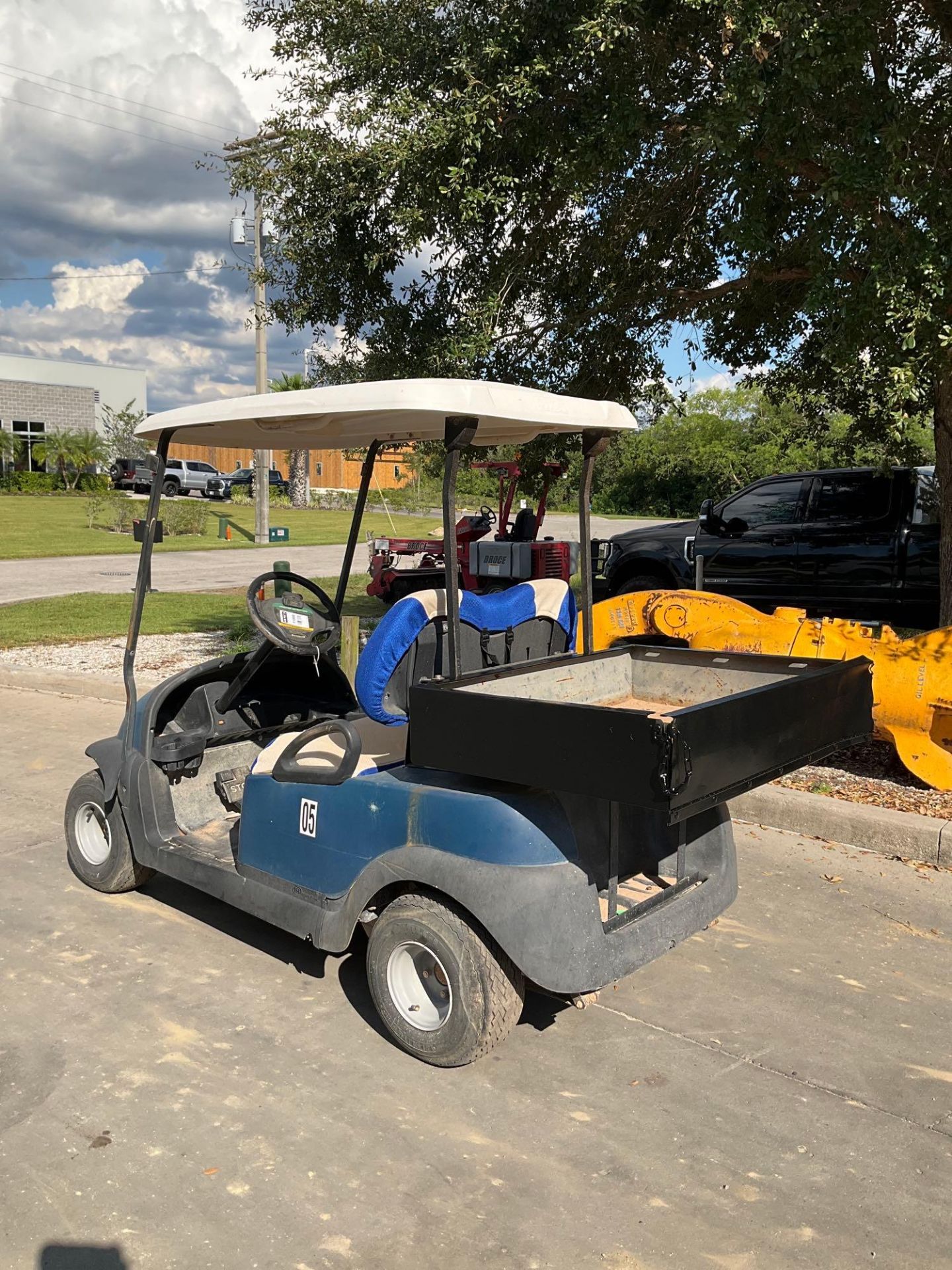 CLUB CAR GOLF CART, ELECTRIC, 48 VOLTS, UTILITY BED ATTACHED APPROX 42” W x 32” L , BRAND NEW BATTER - Image 3 of 11