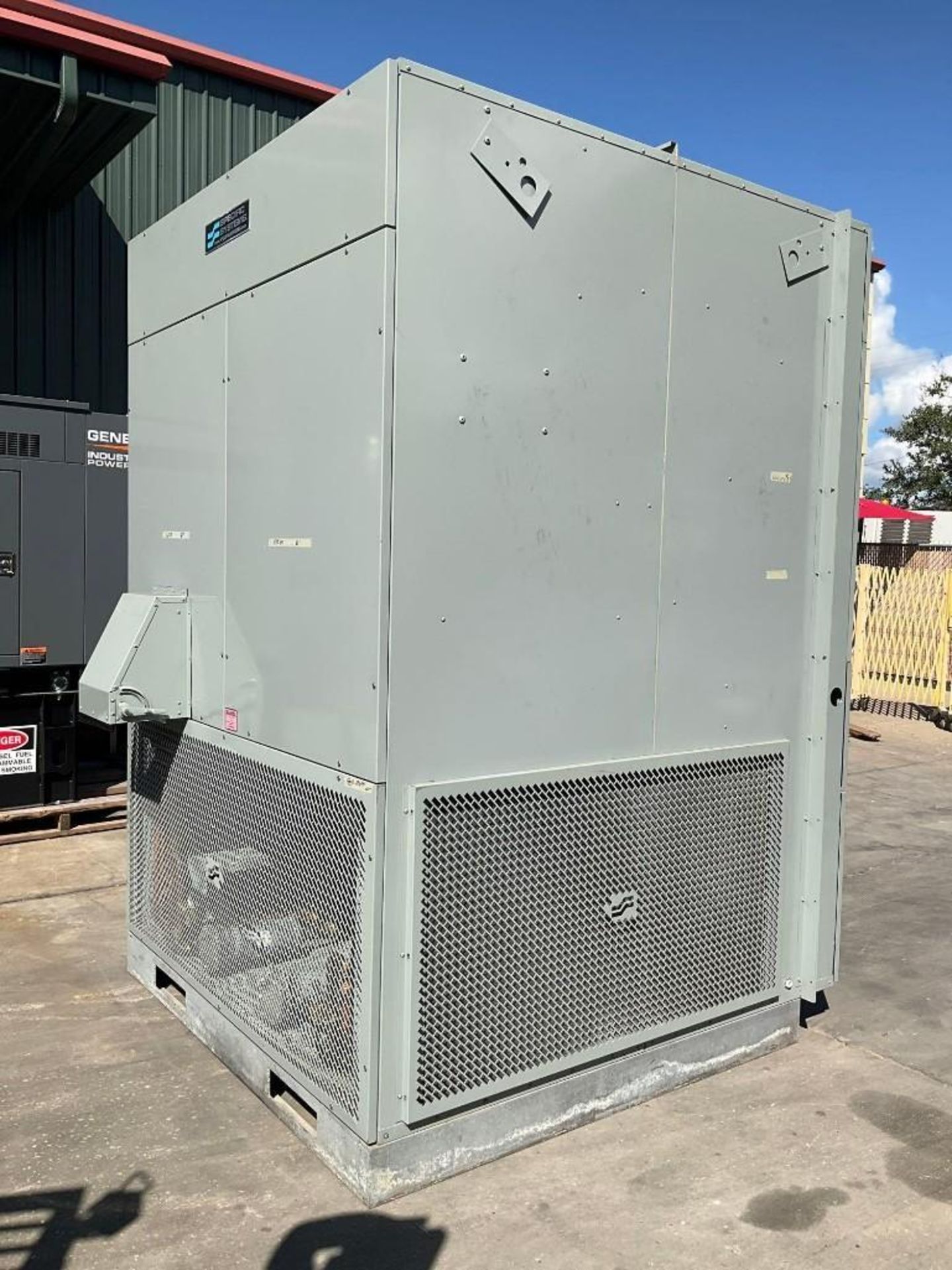 UNUSED 30 TON SPECIFIC SYSTEMS WALL PACK A/C UNIT, SELF CONTAINED, QUAD COMPRESSOR - Image 3 of 21