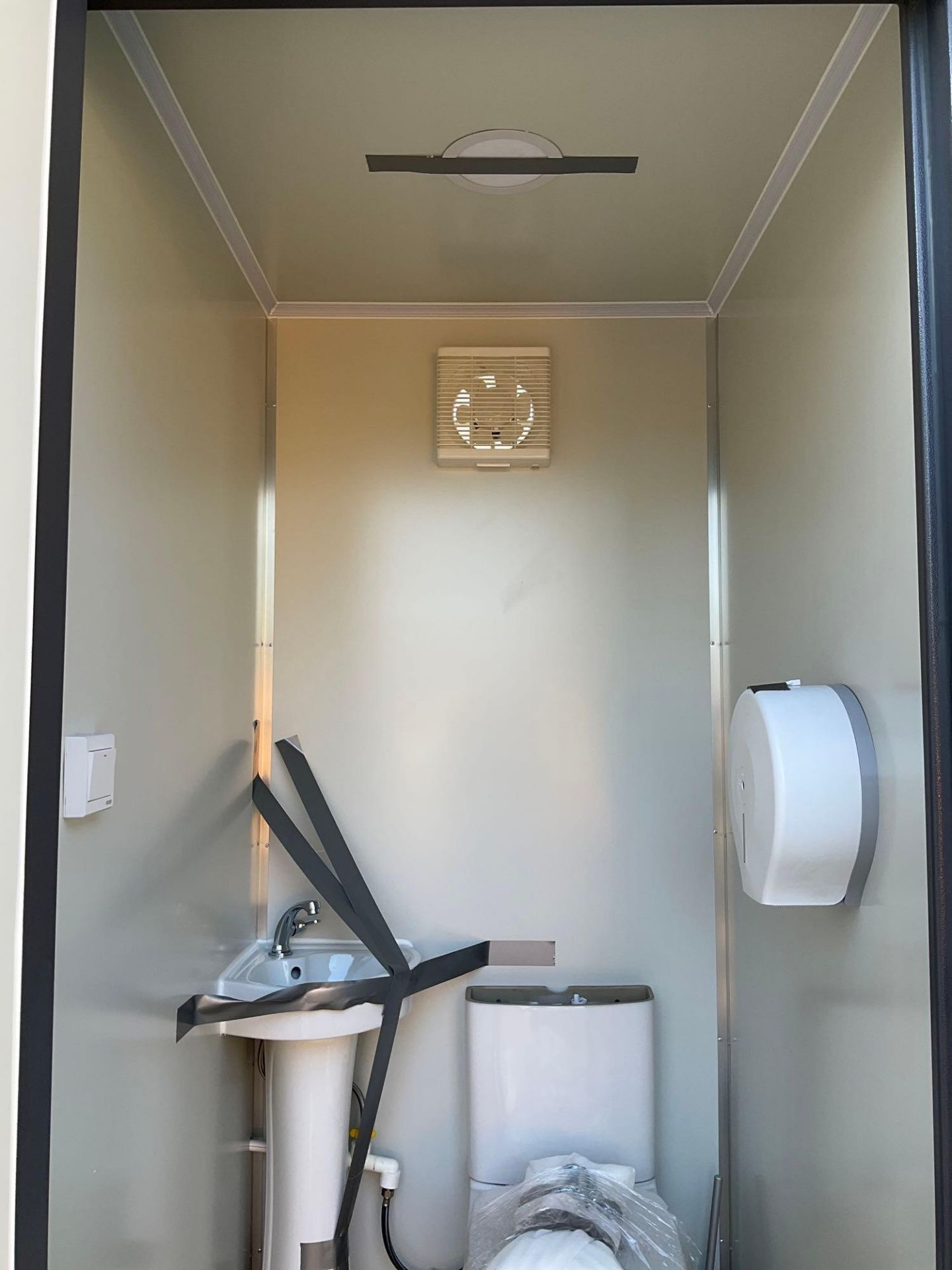 UNUSED PORTABLE DOUBLE BATHROOM UNIT, 2 STALLS, ELECTRIC & PLUMBING HOOK UP WITH EXTERIOR PLUMBING C - Image 12 of 16