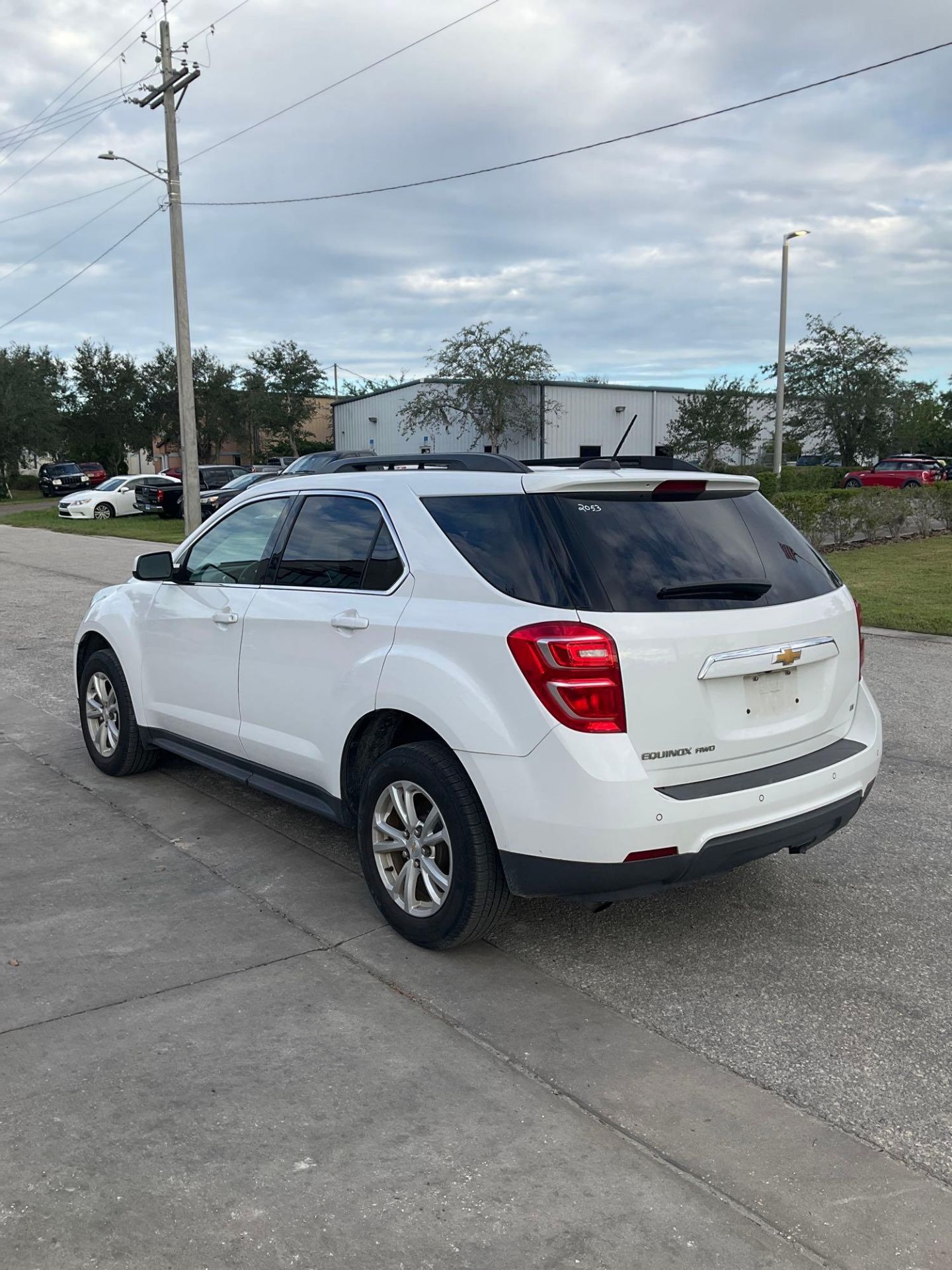 2017 CHEVROLET EQUINOX SUV, GAS POWERED AUTOMATIC, AWD, POWER WINDOWS & LOCKS, BACK UP CAMERA, STROB - Image 5 of 29