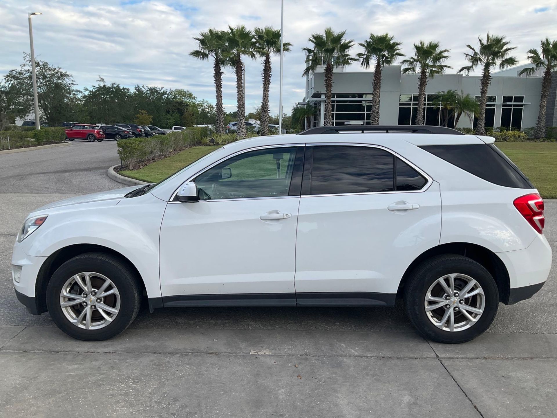 2017 CHEVROLET EQUINOX SUV, GAS POWERED AUTOMATIC, AWD, POWER WINDOWS & LOCKS, BACK UP CAMERA, STROB - Image 3 of 29