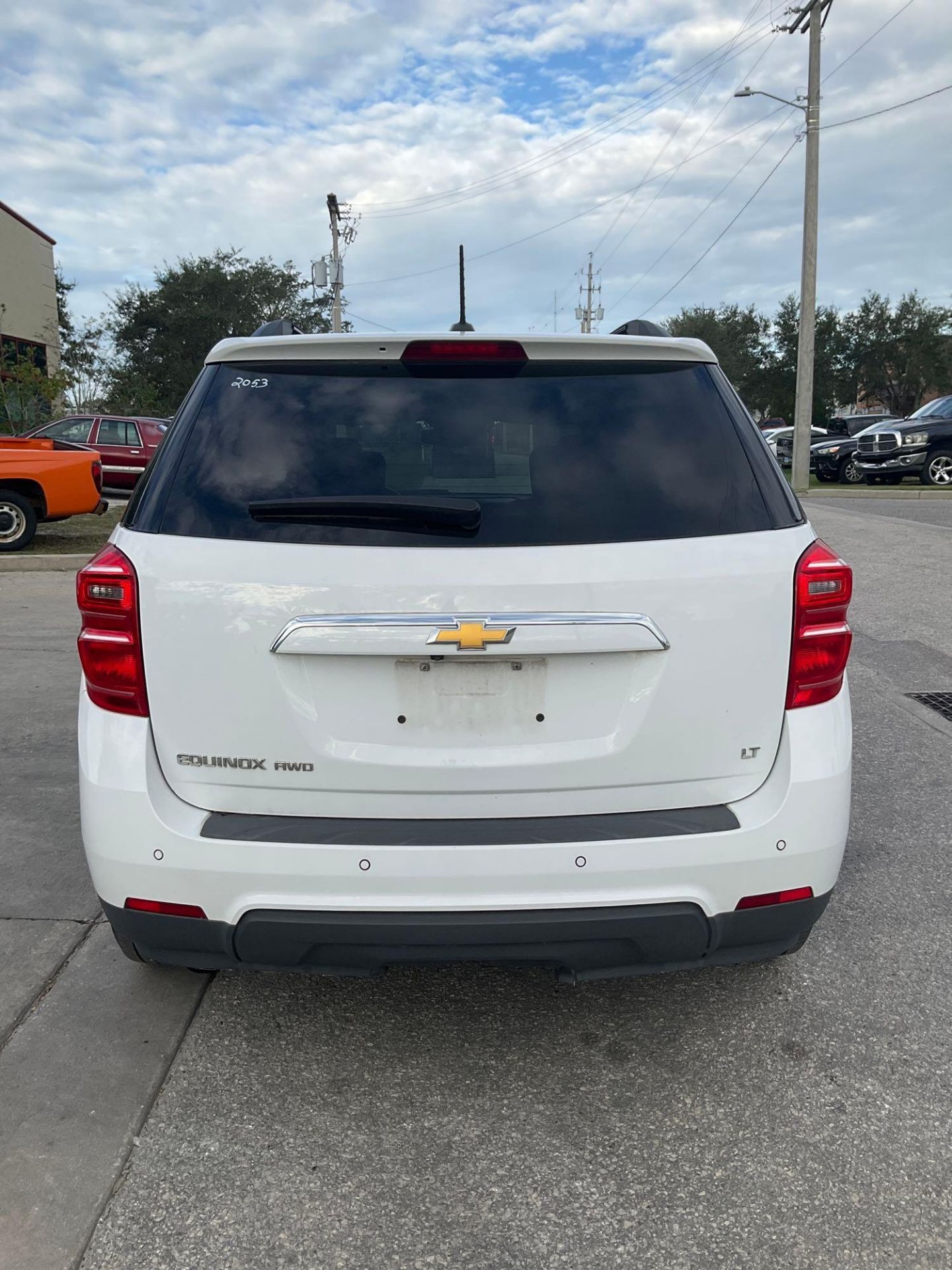 2017 CHEVROLET EQUINOX SUV, GAS POWERED AUTOMATIC, AWD, POWER WINDOWS & LOCKS, BACK UP CAMERA, STROB - Image 6 of 29