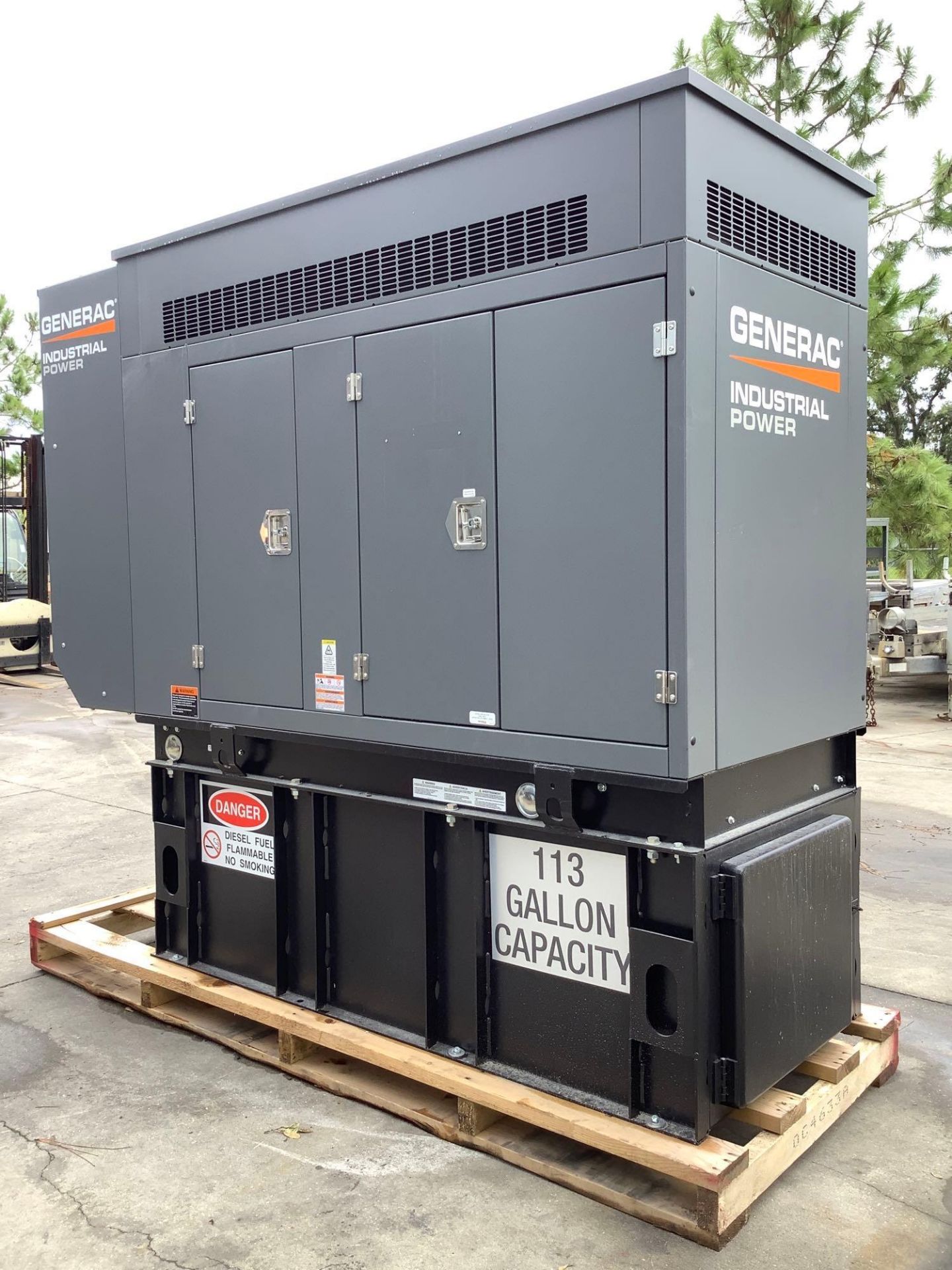 UNUSED GENERAC INDUSTRIAL POWER GENERATOR MODEL SD010, DIESEL , APPROX 10 KW, APPROX 60HZ,