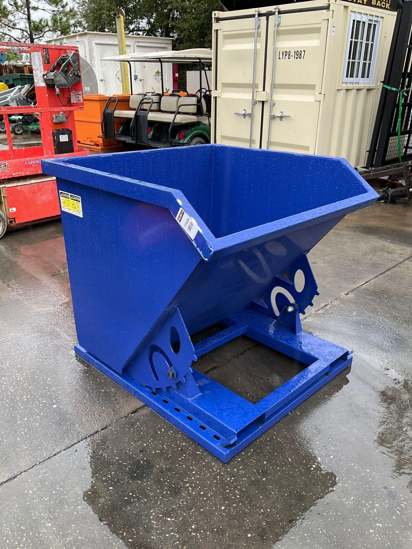 UNUSED 1CU YARD SELF DUMPING HOPPER WITH FORK POCKETS