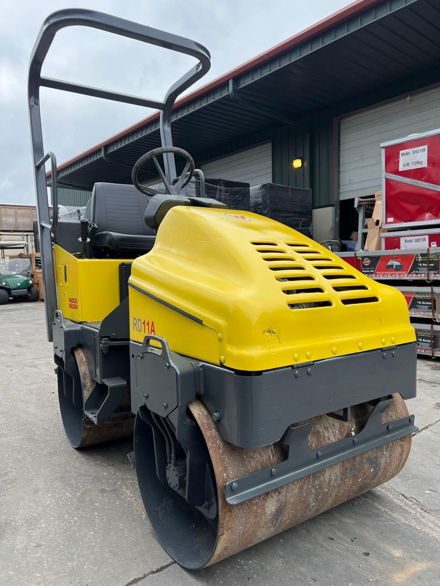 WACKER RIDE ON VIBRATORY DOUBLE DRUM MODEL ROLLER RD11A, GAS POWERED, HONDA GX61 - Image 2 of 12