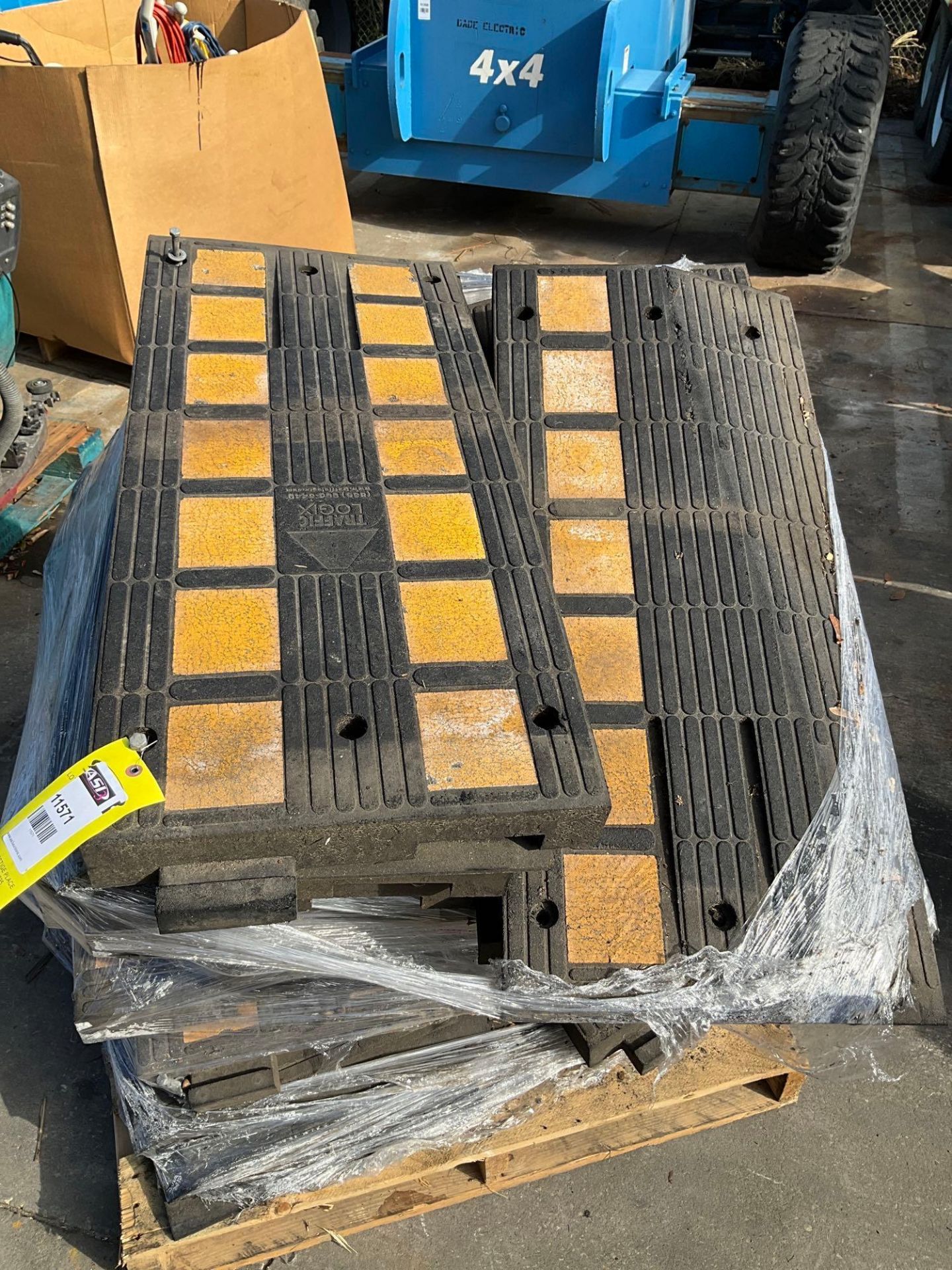 PALLET OF SPEED BUMPS, EACH PIECE APPROX 42” LONG - Image 4 of 4