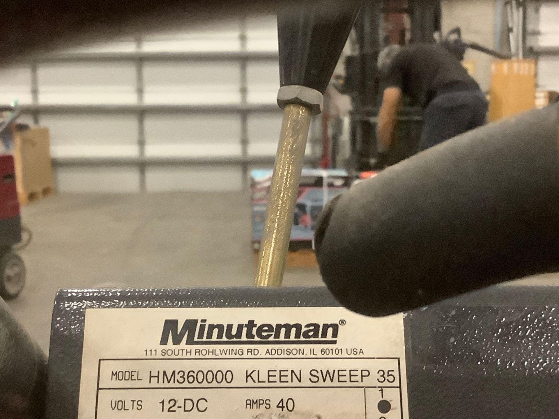 MINUTEMAN KLEEN SWEEP 35 FLOOR SWEEPER MODEL HM360000, ELECTRIC, APPROX DC VOLTS 12 - Image 7 of 9