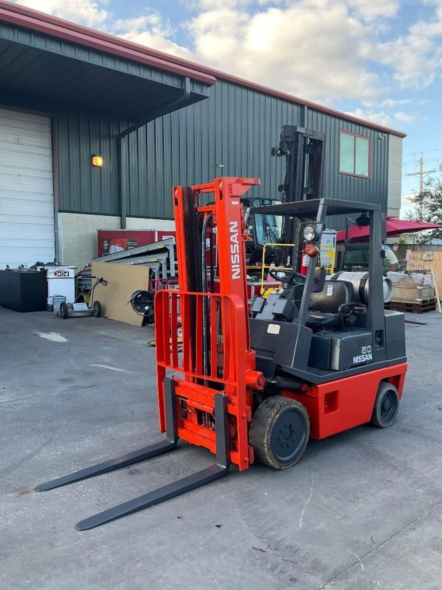 NISSAN FORKLIFT MODEL CPH02A25V, LP POWERED, APPROX MAX CAPACITY 5000LBS, APPROX MAX HEIGHT 130in, T - Image 7 of 11